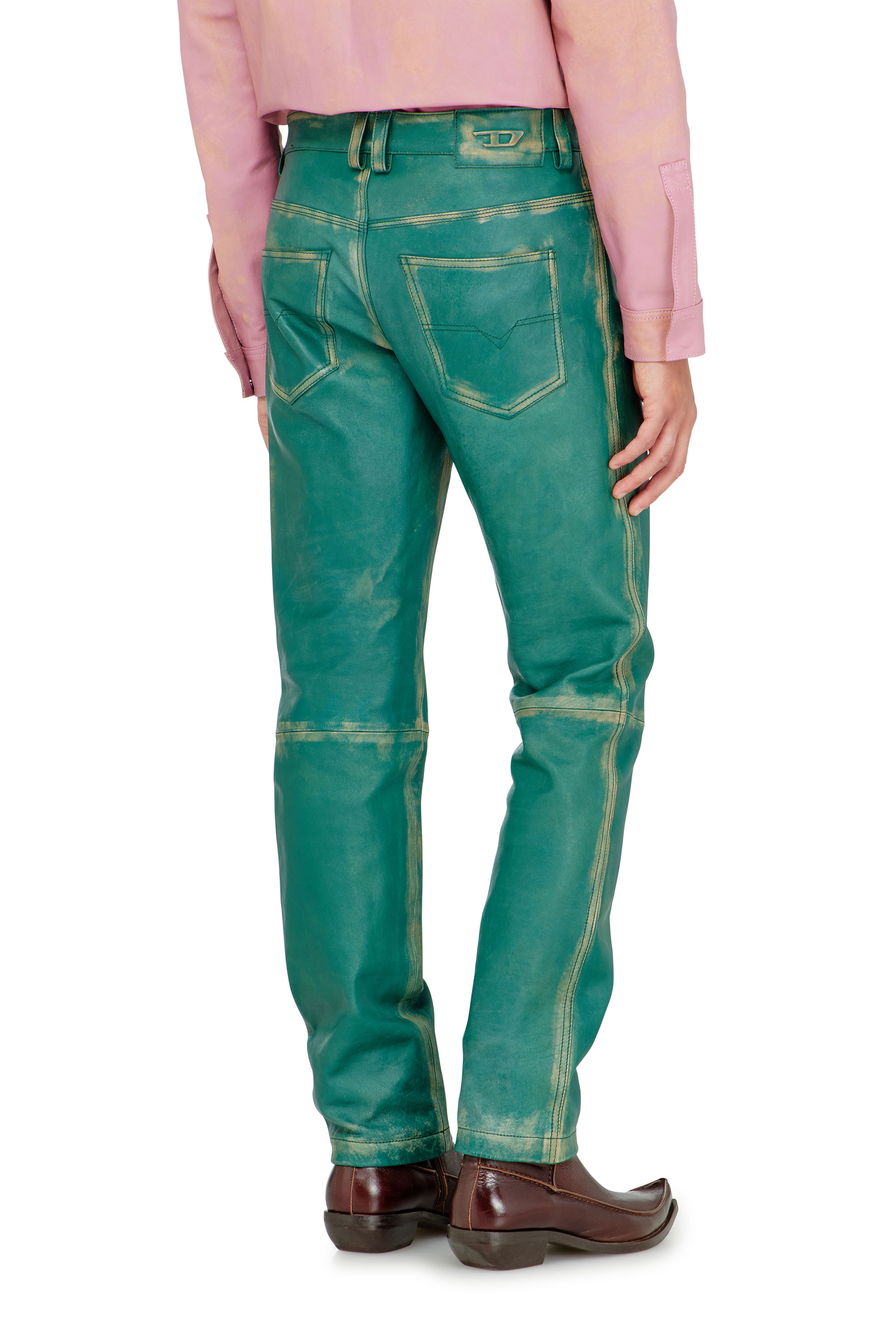 Diesel - P-OCKET, Pantaloni in pelle lavorata Uomo in Verde - 3