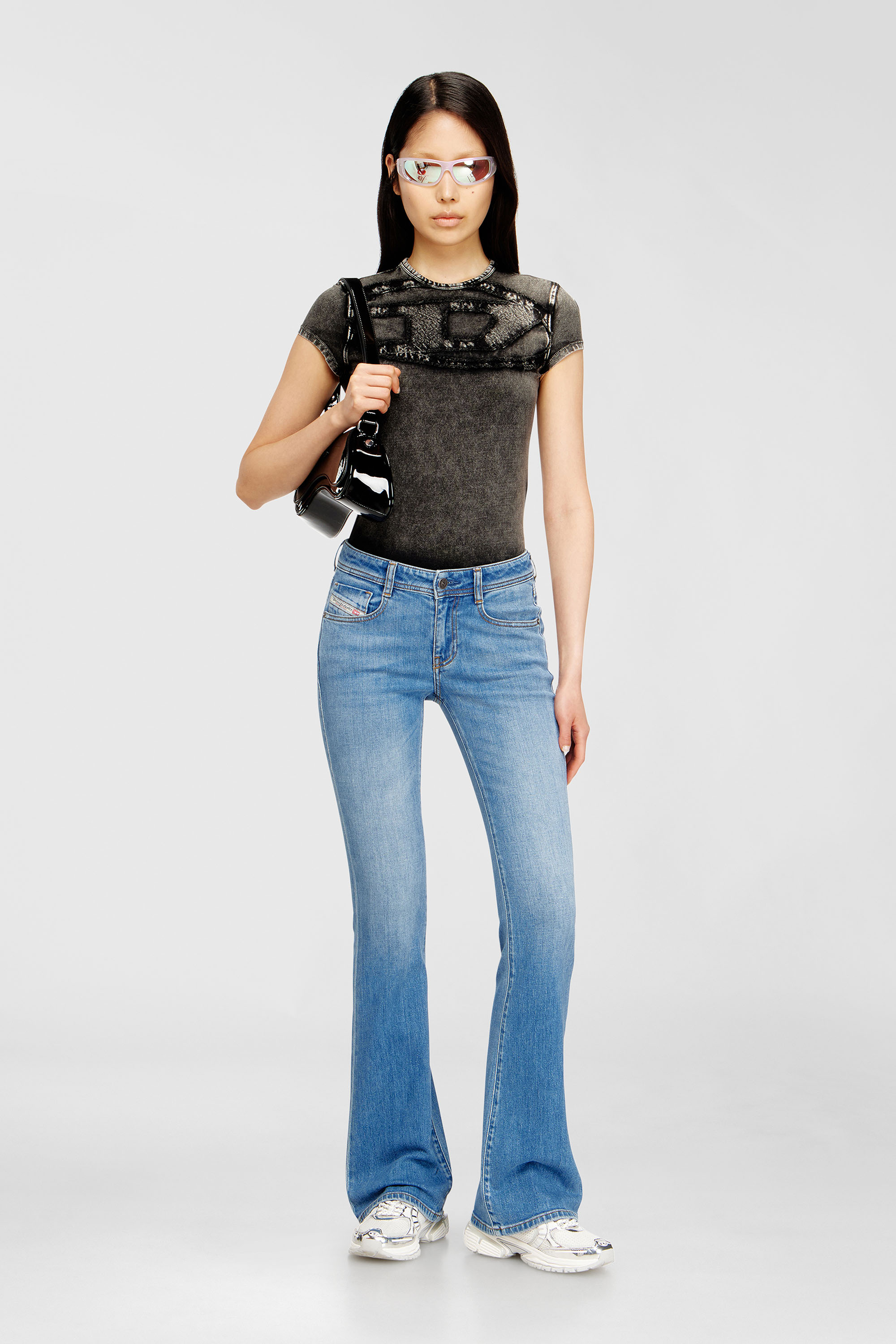 Diesel - Bootcut Jeans 1969 D-Ebbey 0ADBH Donna, Blu Chiaro - Image 1