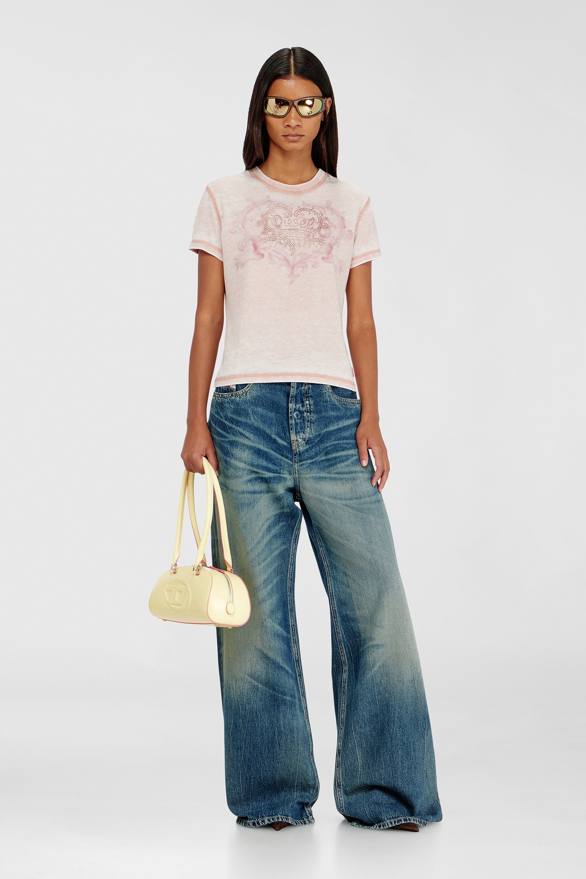 Diesel - T-ILA-AA1, T-shirt in jersey con strass ed effetto burnout Donna in Rosa - 1