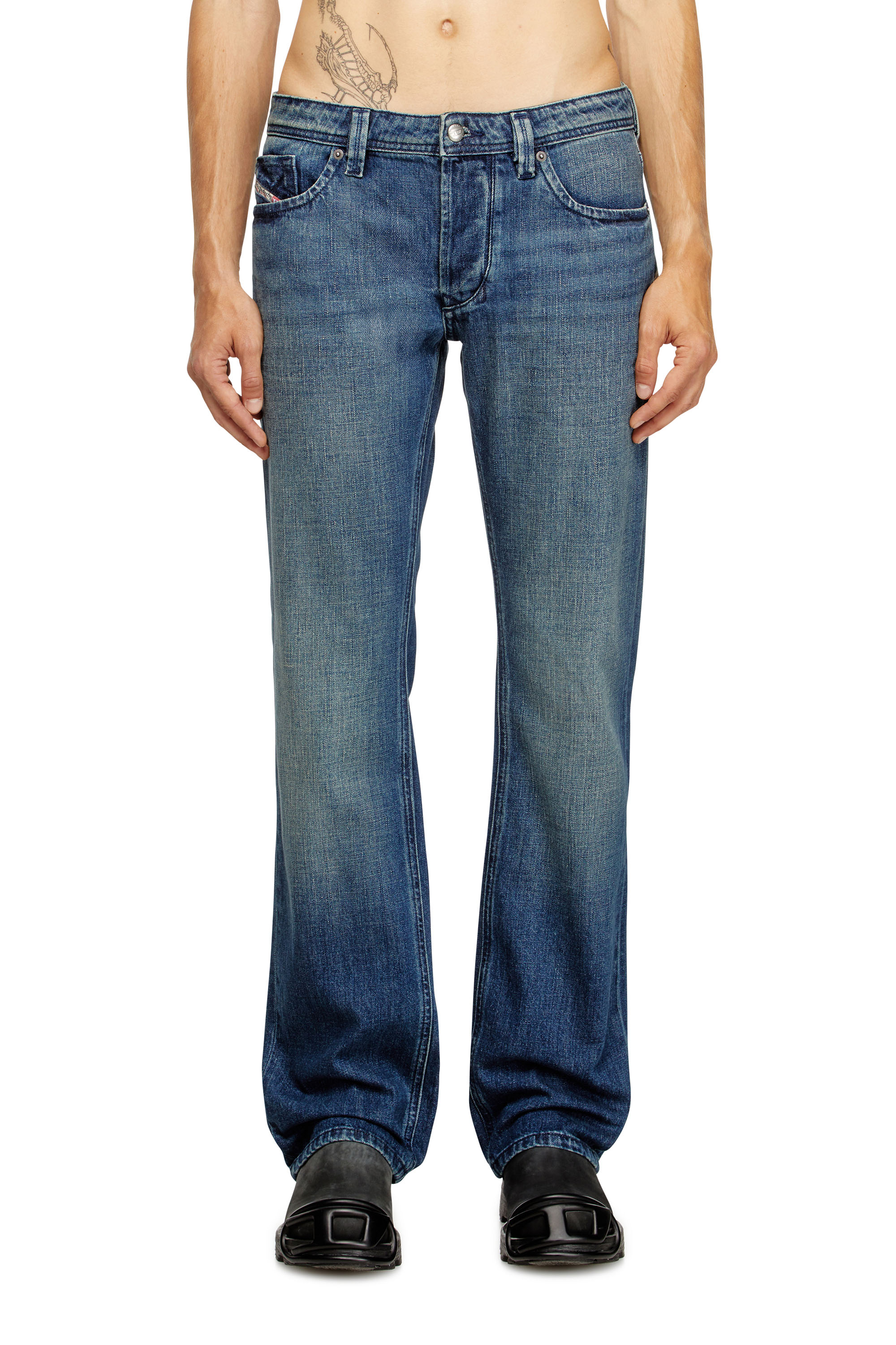 Regular Jeans 1985 Larkee 0DBDS, Blu Scuro Diesel - Regular Jeans 1985 Larkee 0DBDS Uomo, Blu Scuro - Image 3