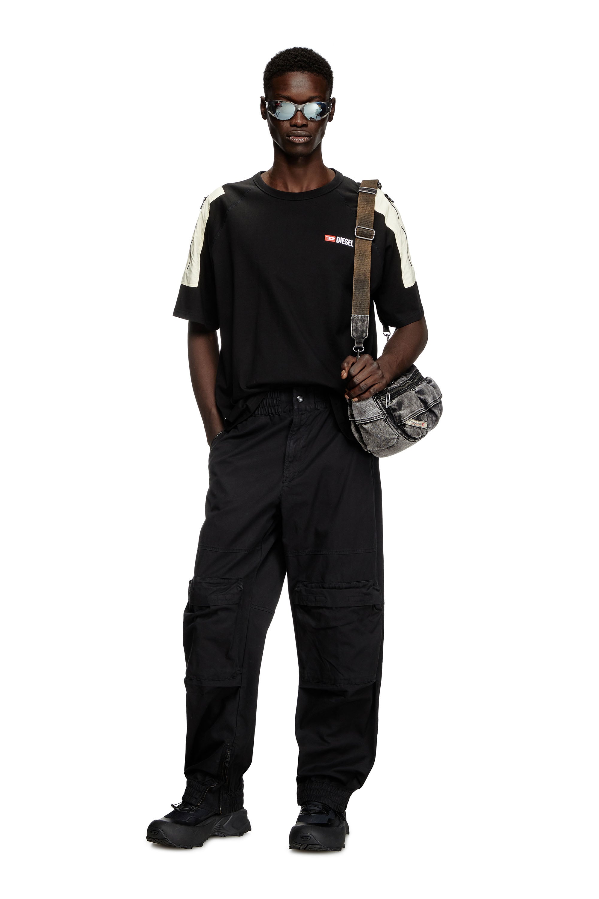 Diesel - P-BEECK, Pantaloni cargo in twill di cotone Uomo in Nero - 1