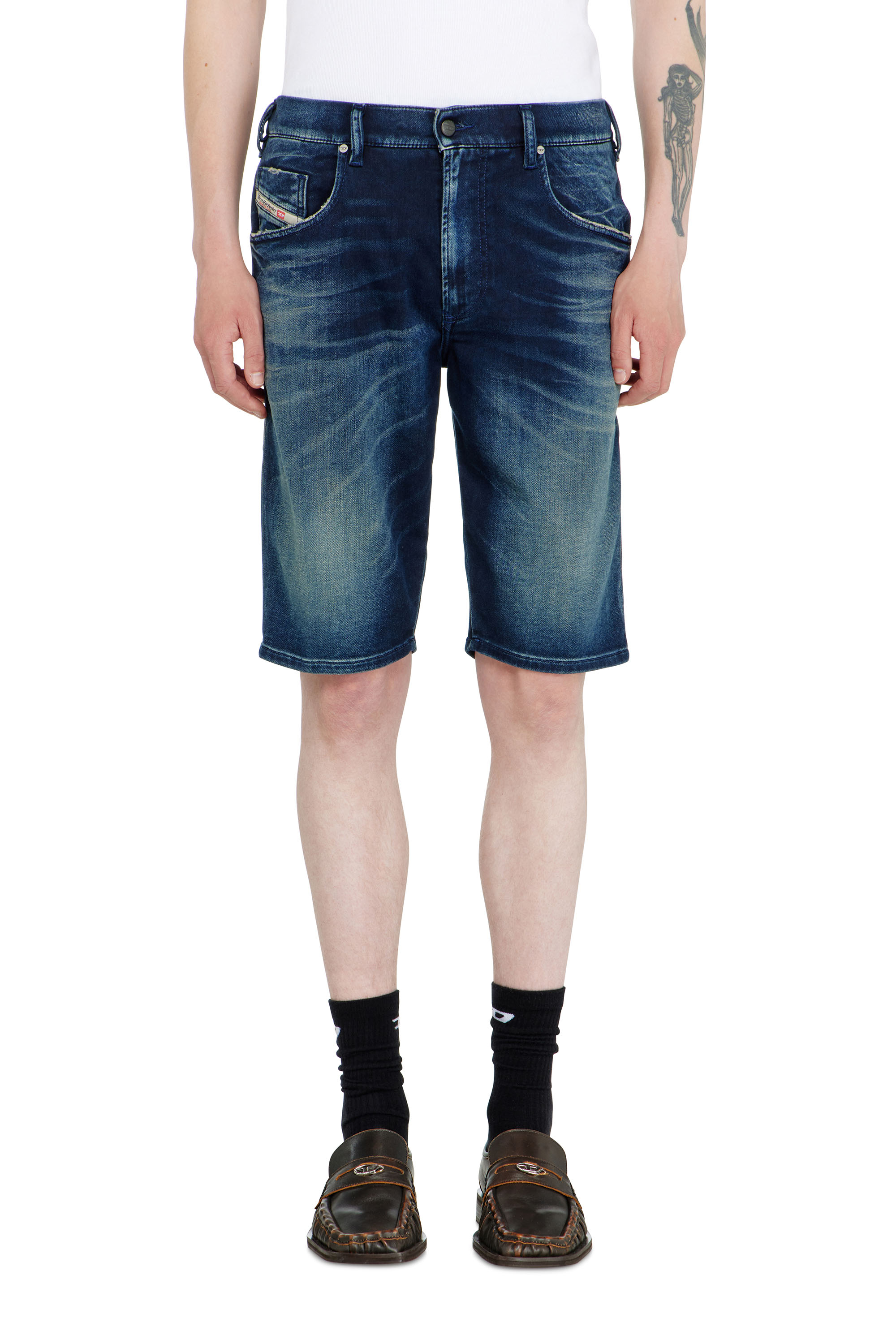 Diesel - 2033 D-KROOLEY-SHORT-BW JOGG, Chino shorts in JoggJeans sfumato Uomo in Blu - 2