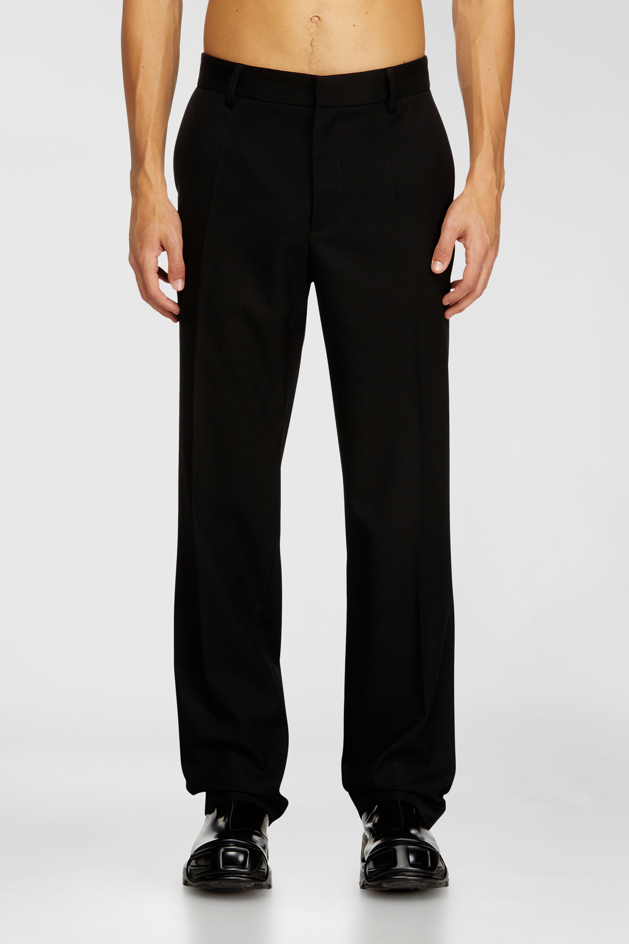 Diesel - P-AM-EPCI, Pantaloni in misto lana con targhetta in metallo Uomo in Nero - 1