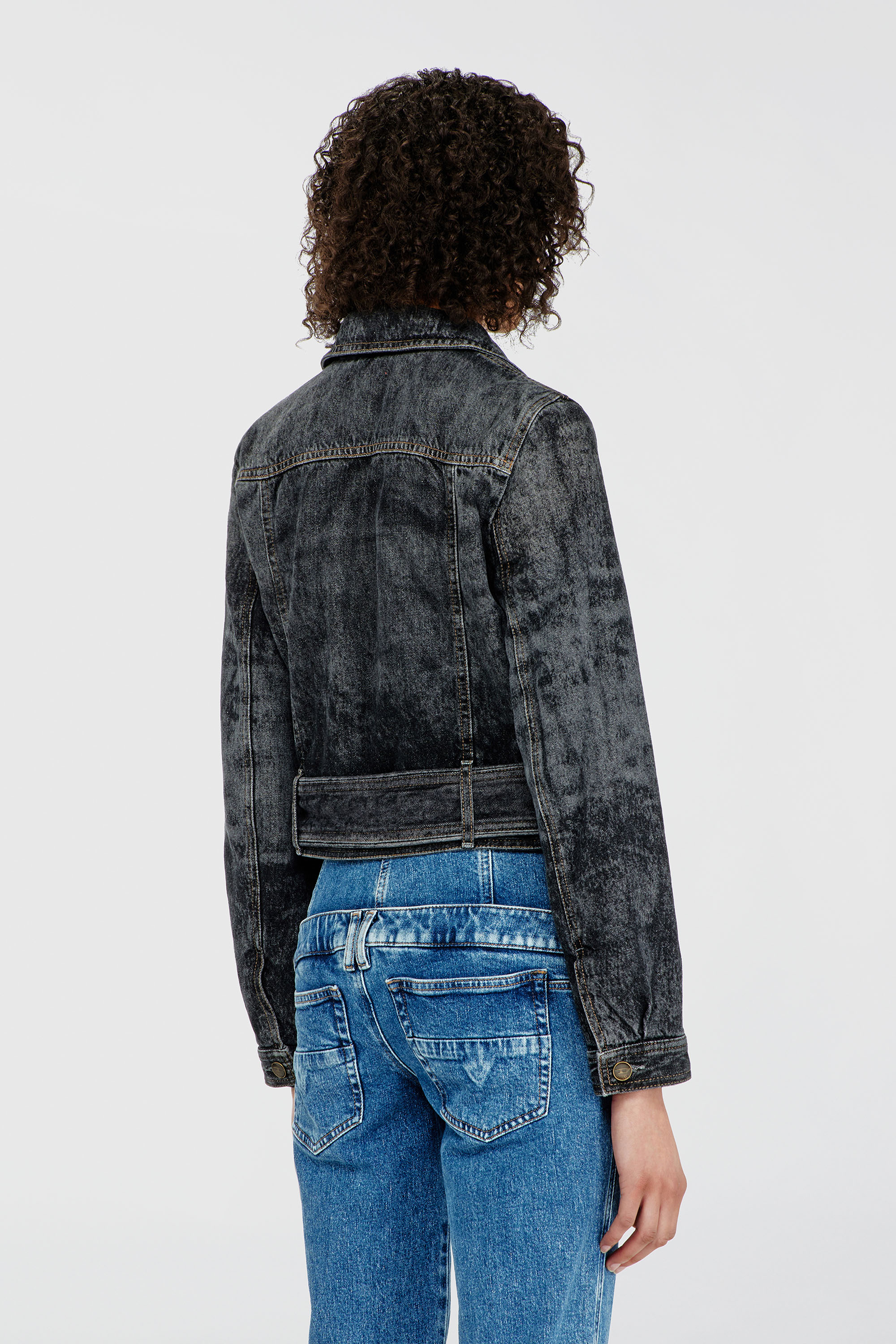 Diesel - DE-LEGEND-S, Giacca cropped in denim con cintura Donna in Nero - 4