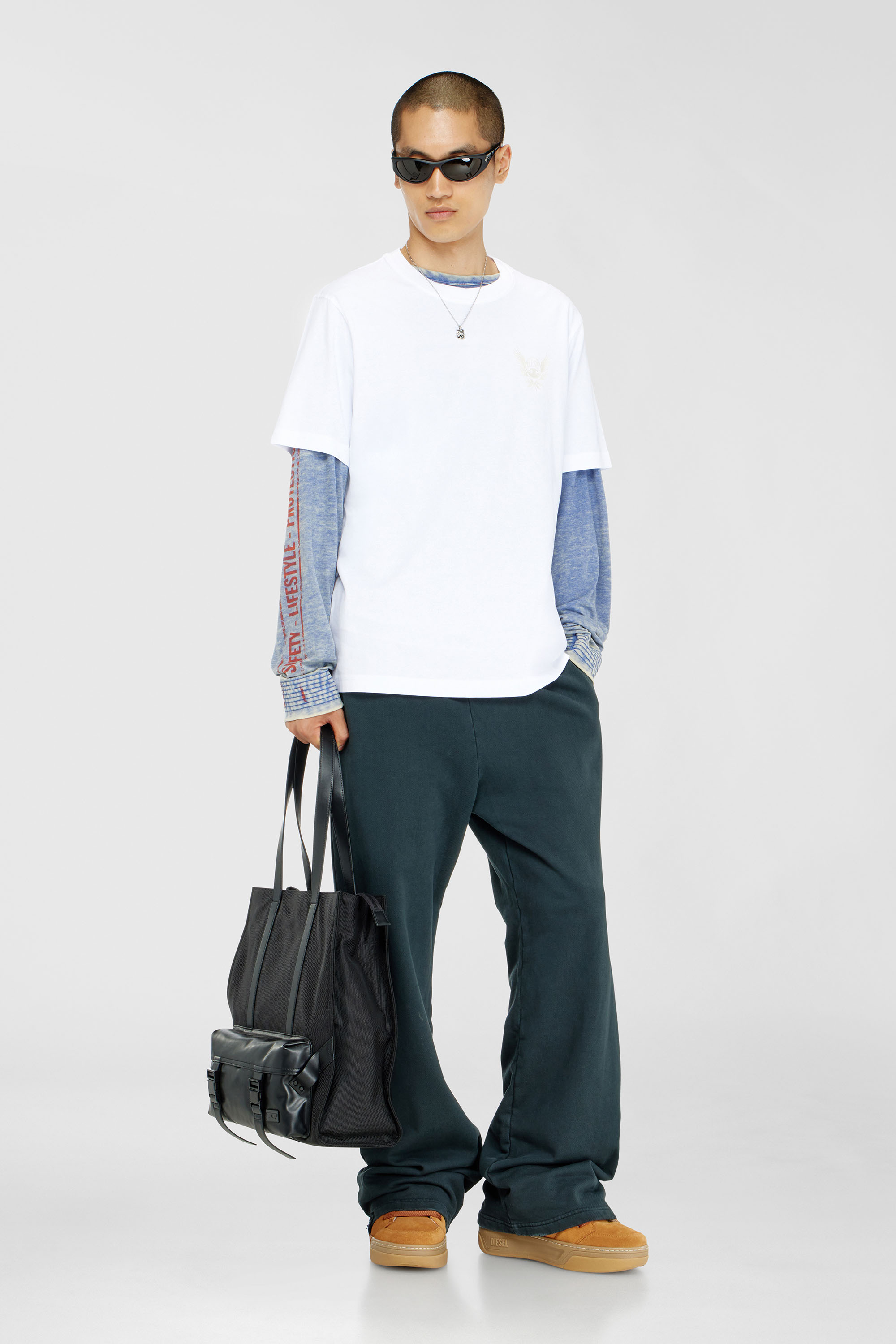 Diesel - T-ADJUST-AA8, T-shirt in cotone con motivo logo sul petto Uomo in Bianco - 1