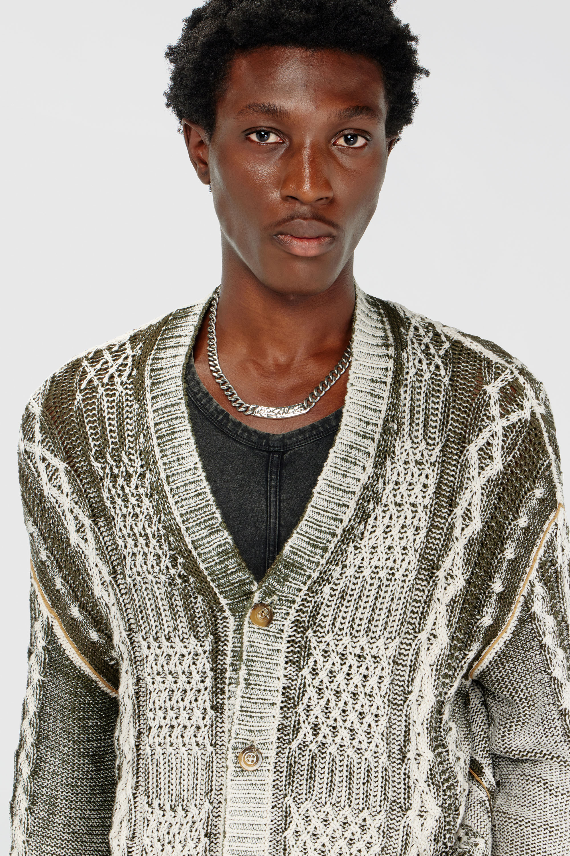 Diesel - K-MIOTO, Man's Treated cable-knit cardigan in White/Grey - 5