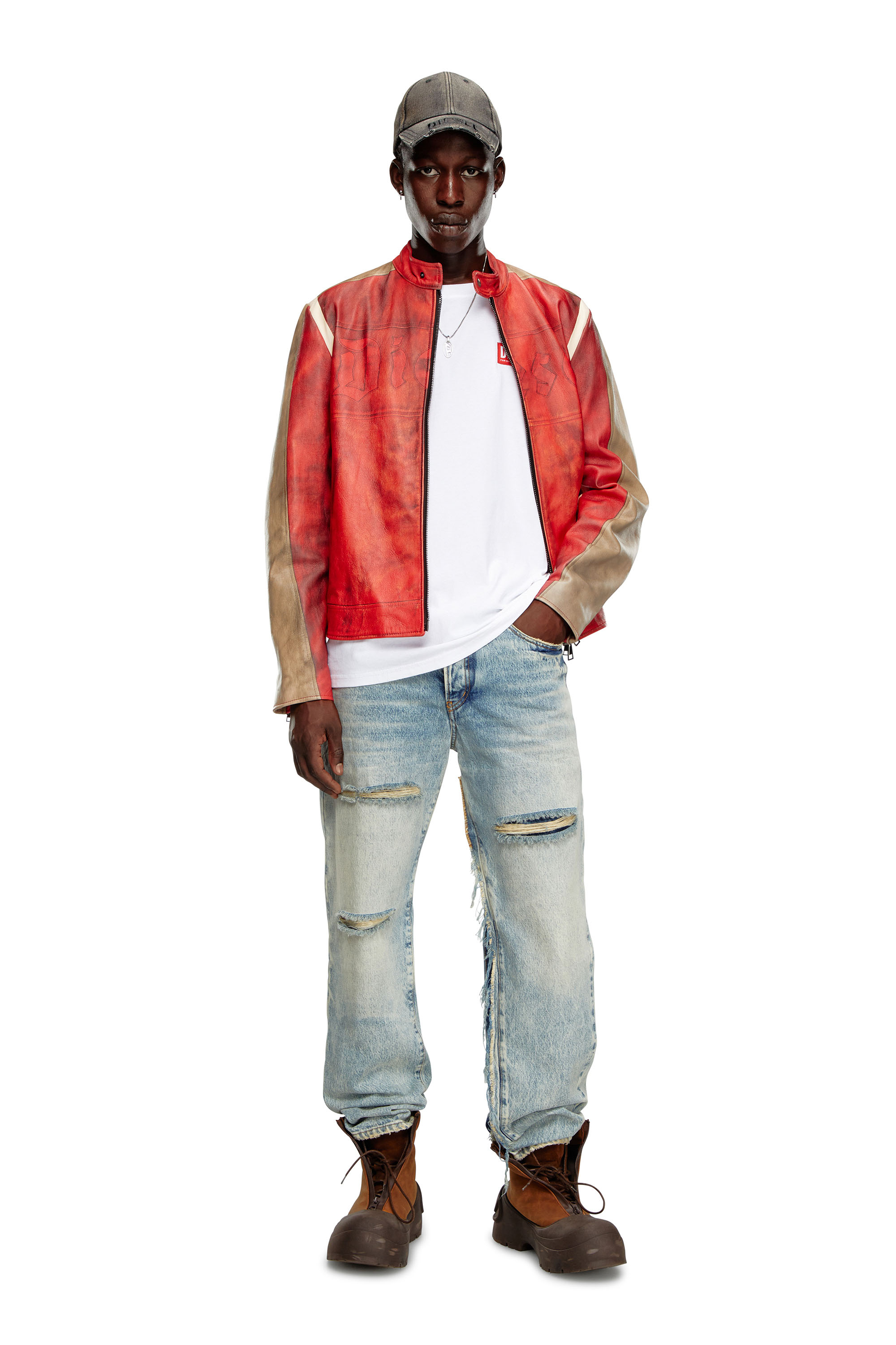 Diesel - T-BOXT-LAB, T-shirt con patch logo jacquard Uomo in Bianco - 2