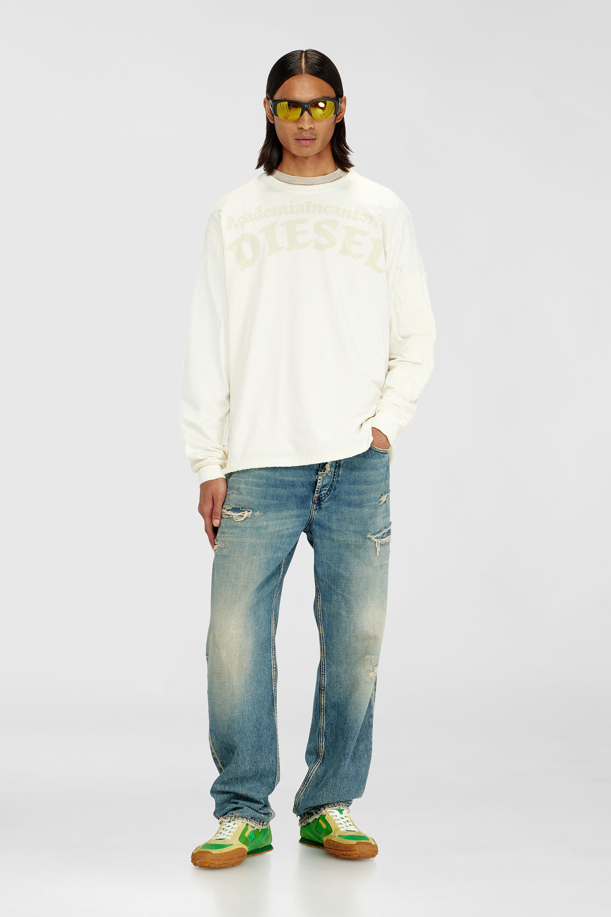 Diesel - T-NORM-LS-AA3, T-shirt a manica lunga con stampe e patch Uomo in Bianco - 2