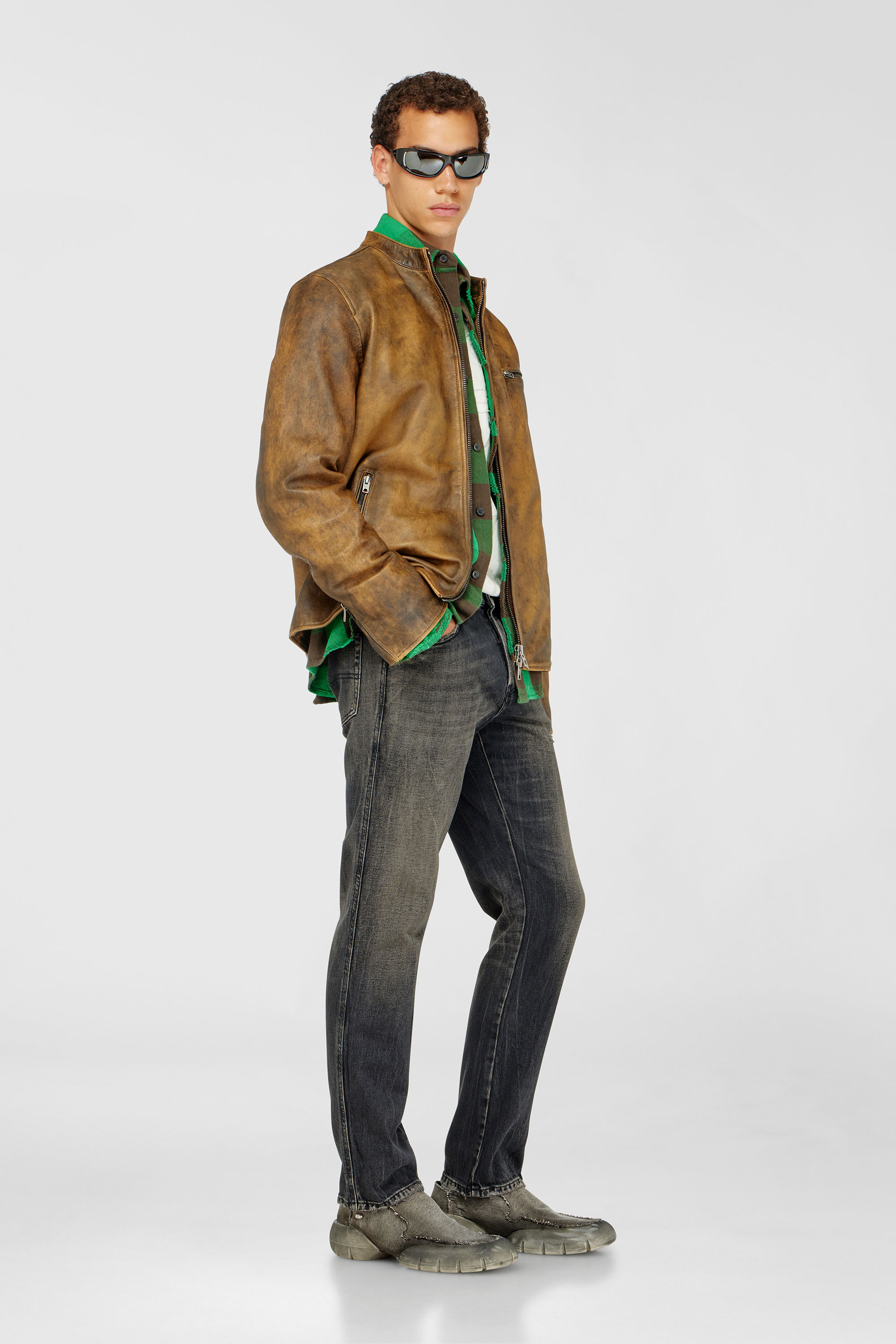 Diesel - Slim Jeans 1993 D-Vyl 09P46 Uomo, Nero/Grigio scuro - Image 2