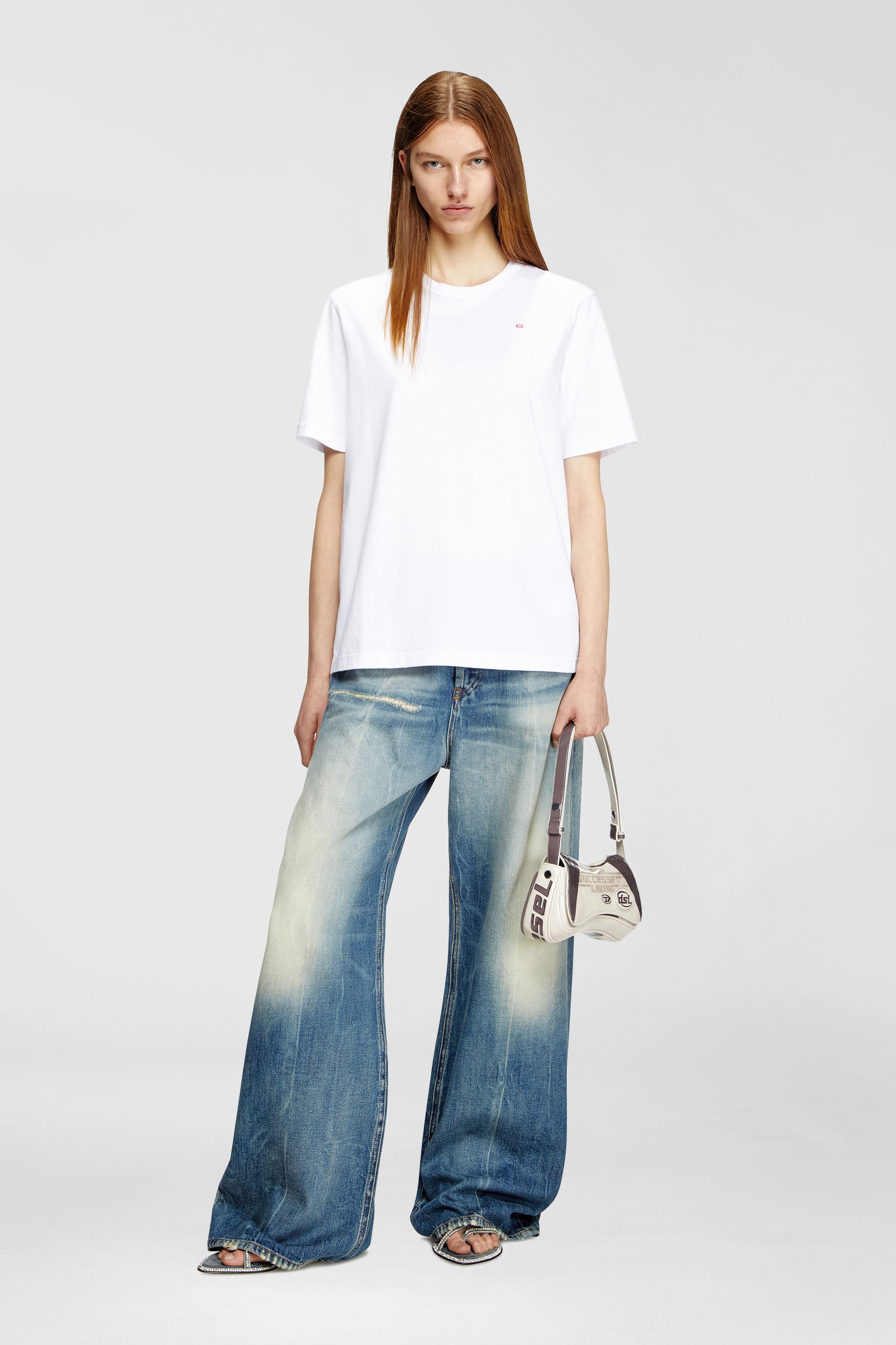 Diesel - T-ADJUST-MICRODIV, T-shirt con micro logo ricamato Unisex in Bianco - 2