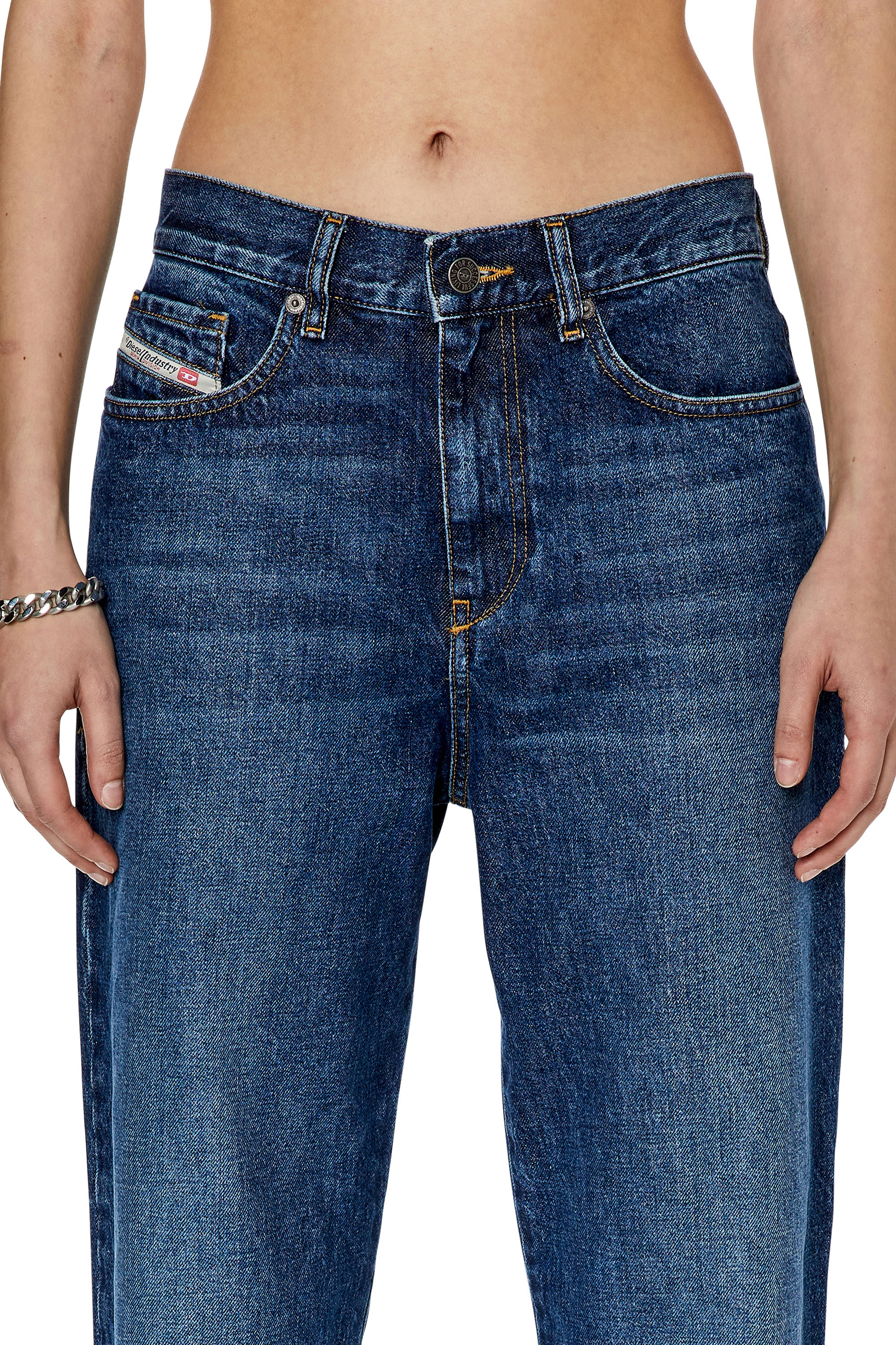 Diesel - Boyfriend Jeans 2016 D-Air 09F35 Donna, Blu medio - Image 5