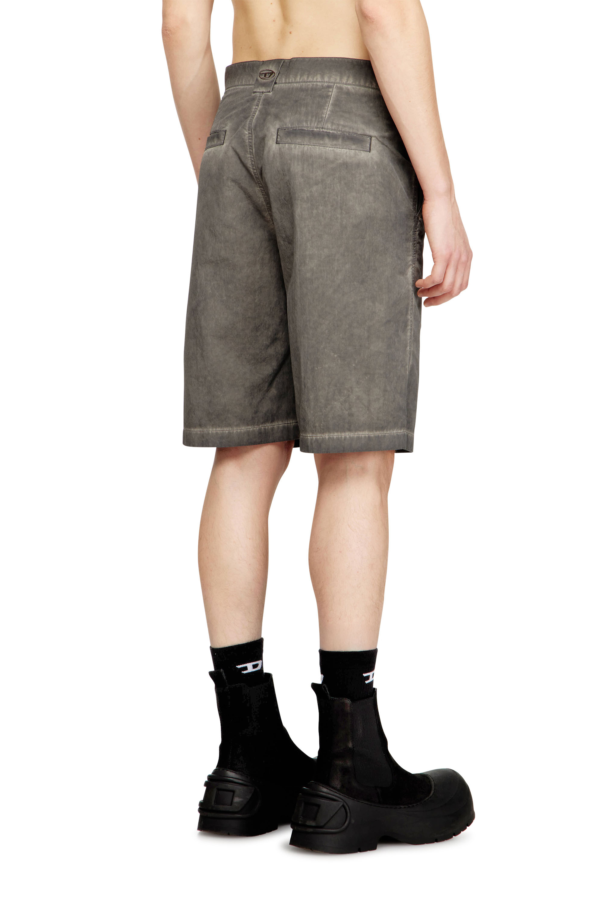 Diesel - P-HANT-CHINO-SHORT-TREAT, Shorts in nylon e cotone con tintura pigmentata Uomo in Grigio - 4