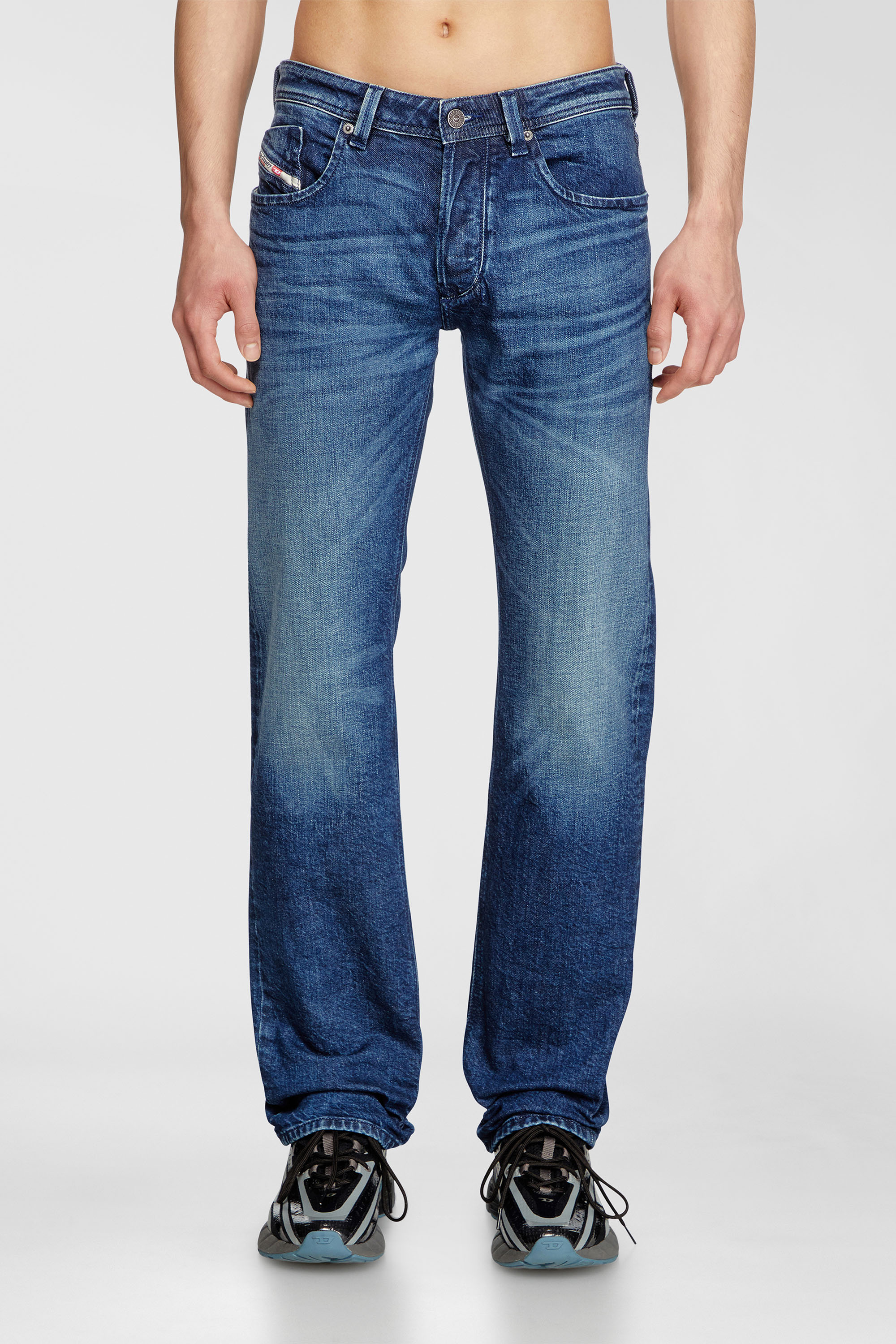Diesel - Regular Jeans 1985 Larkee 09L51 Uomo, Blu Scuro - Image 1