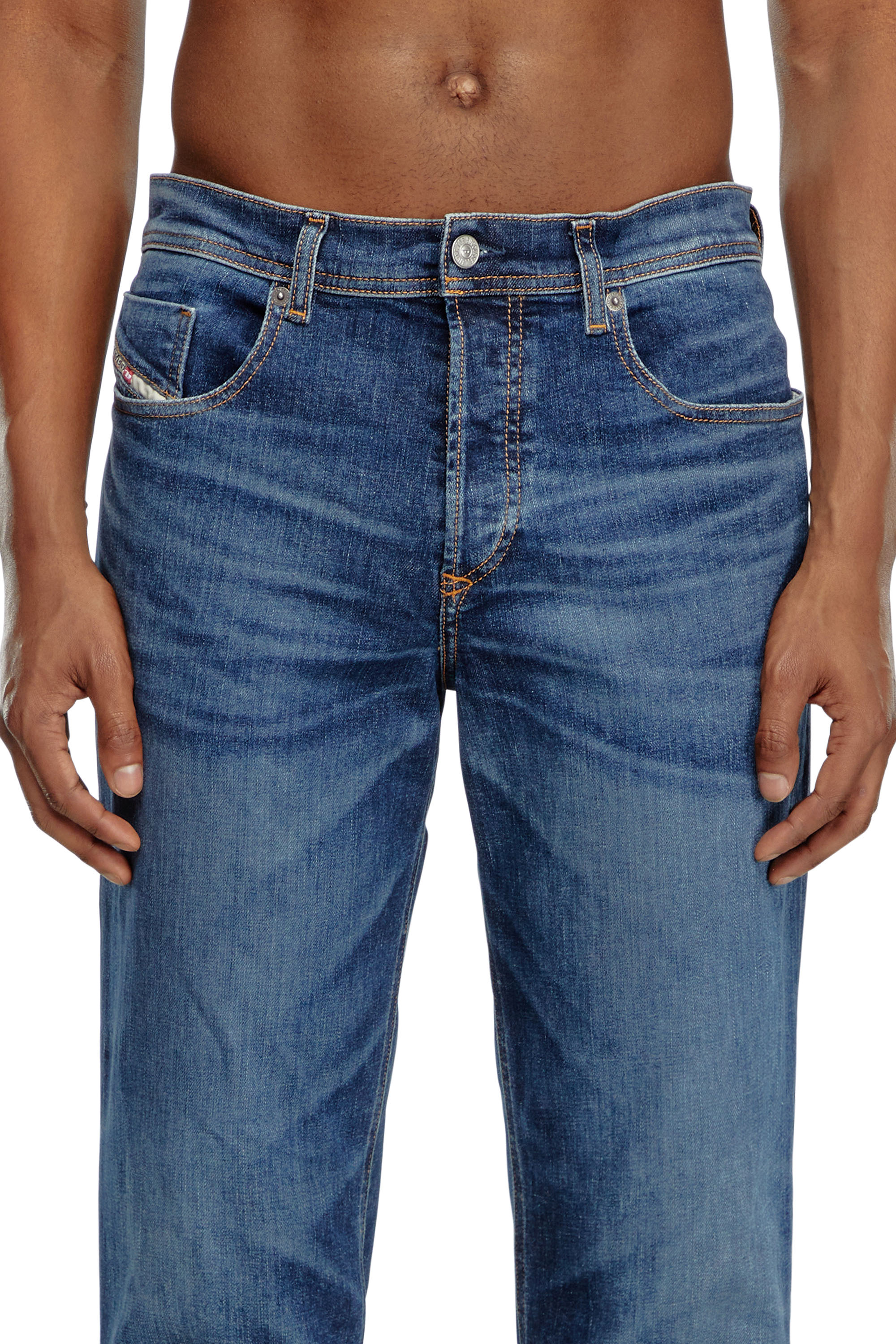 Diesel - Tapered Jeans 2023 D-Finitive 09J47, Blu Scuro - Image 5
