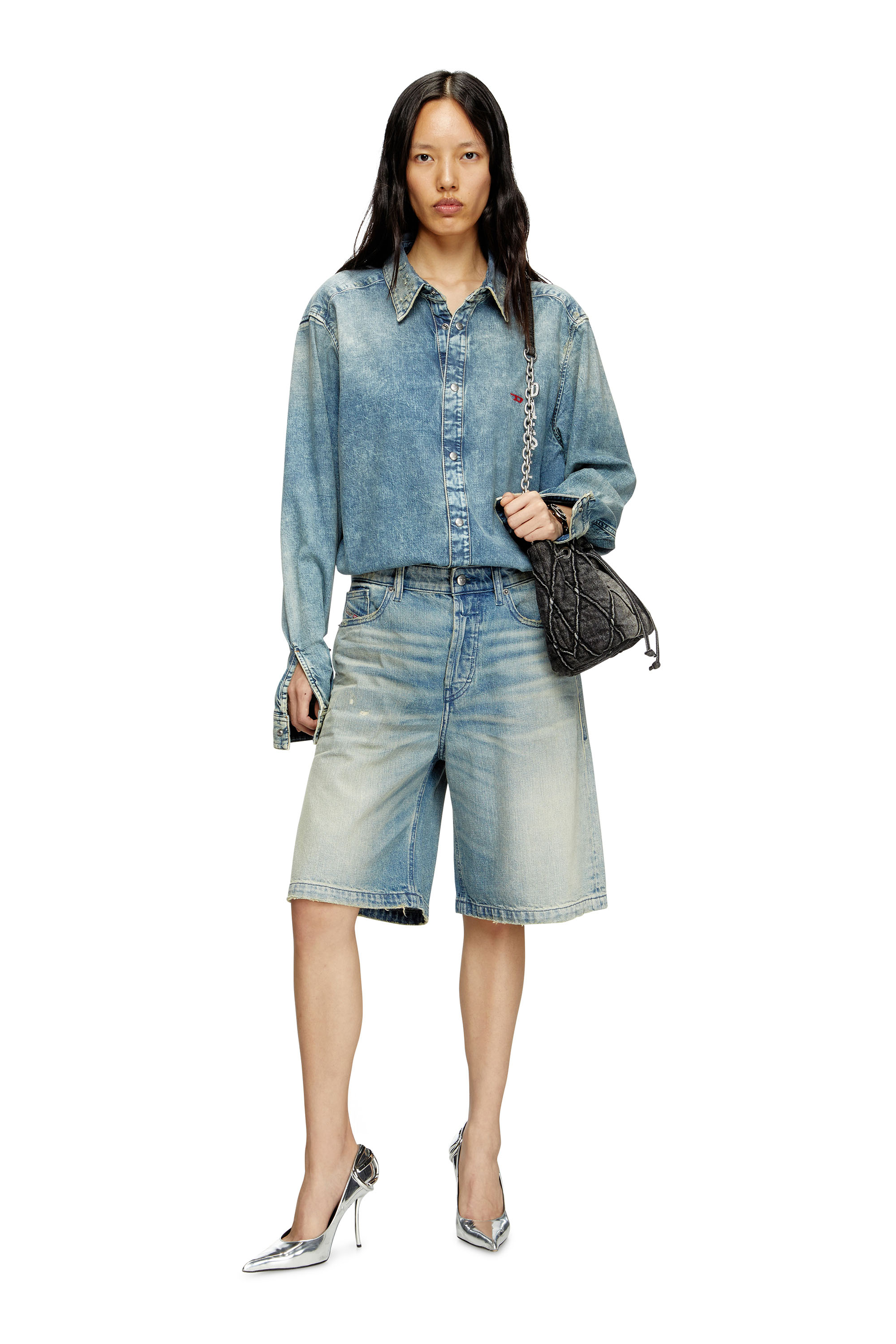 Diesel - DE-SIRE-SHORT, Shorts in worn-effect denim Donna in Blu - 2
