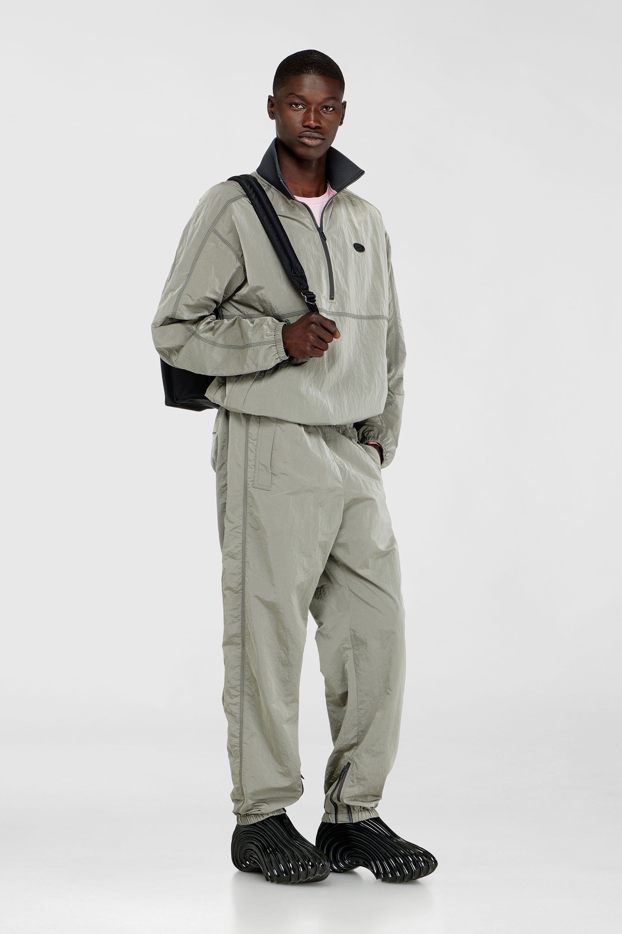 Diesel - J-ANOK, Giacca in nylon effetto crinkle Uomo in Grigio - 2