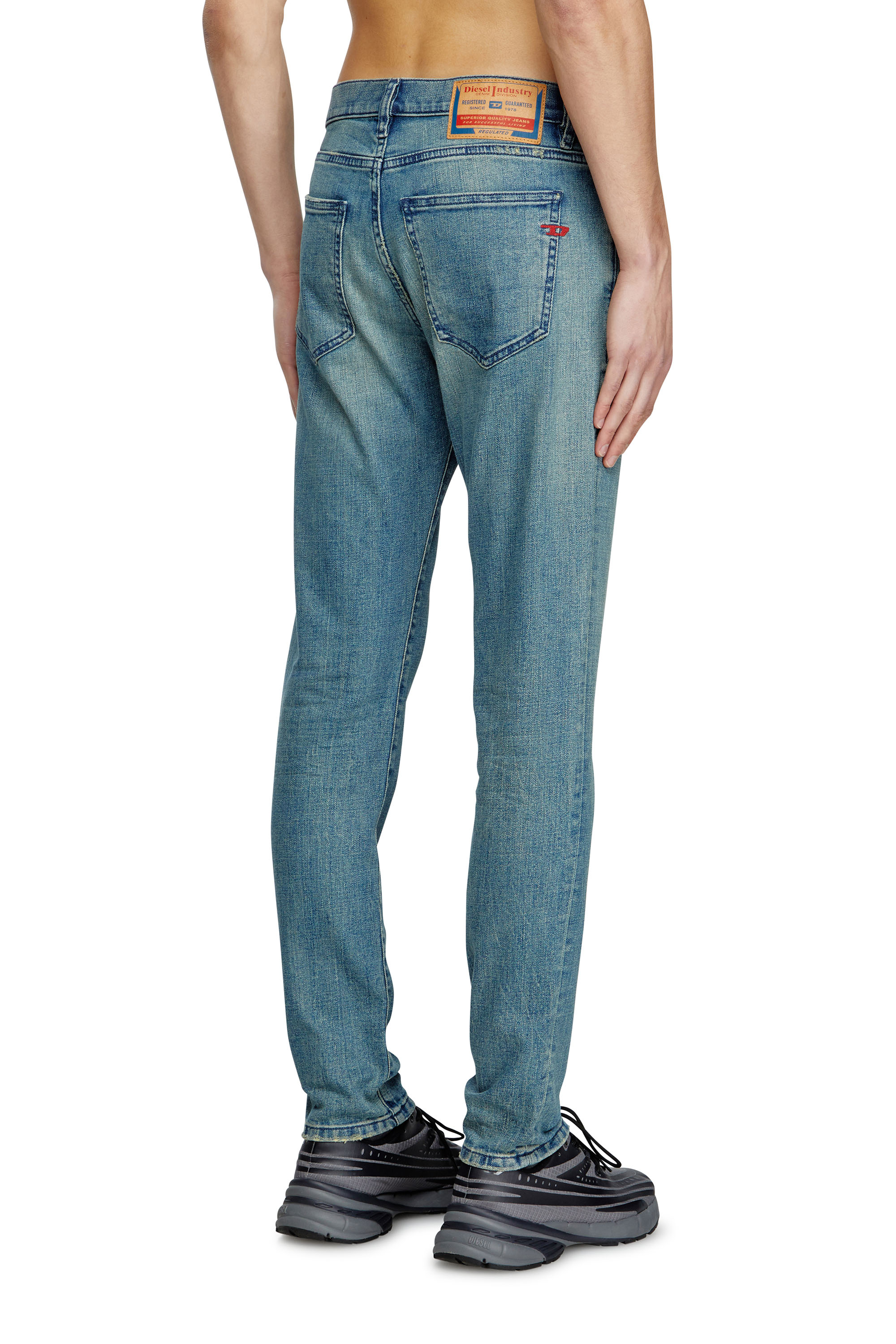 Diesel - Slim Jeans 2019 D-Strukt 0BMBW Uomo, Blu medio - Image 4