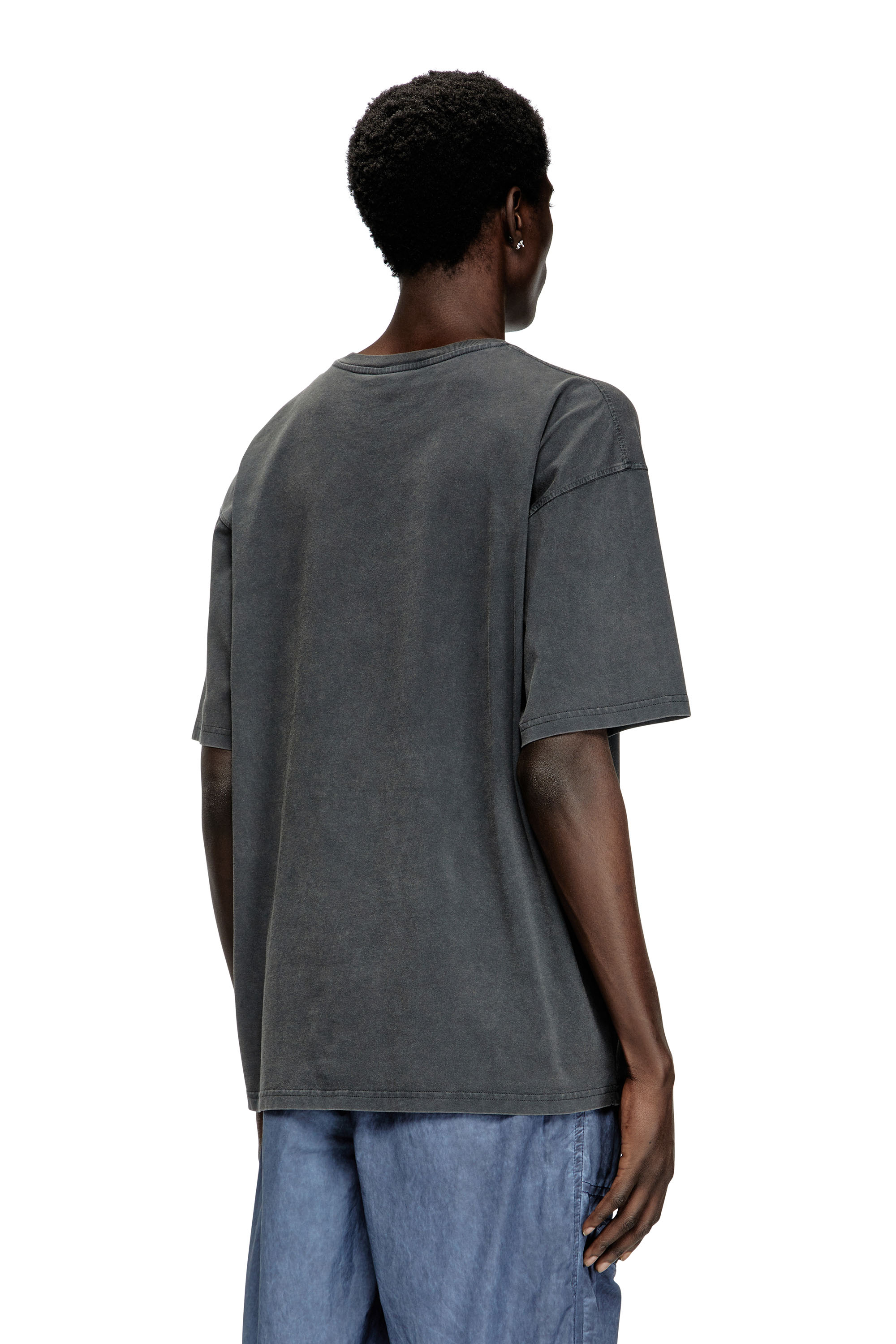 Diesel - T-BOXT-R21, T-shirt acid-wash con logo Oval D floccato Uomo in ToBeDefined - 4