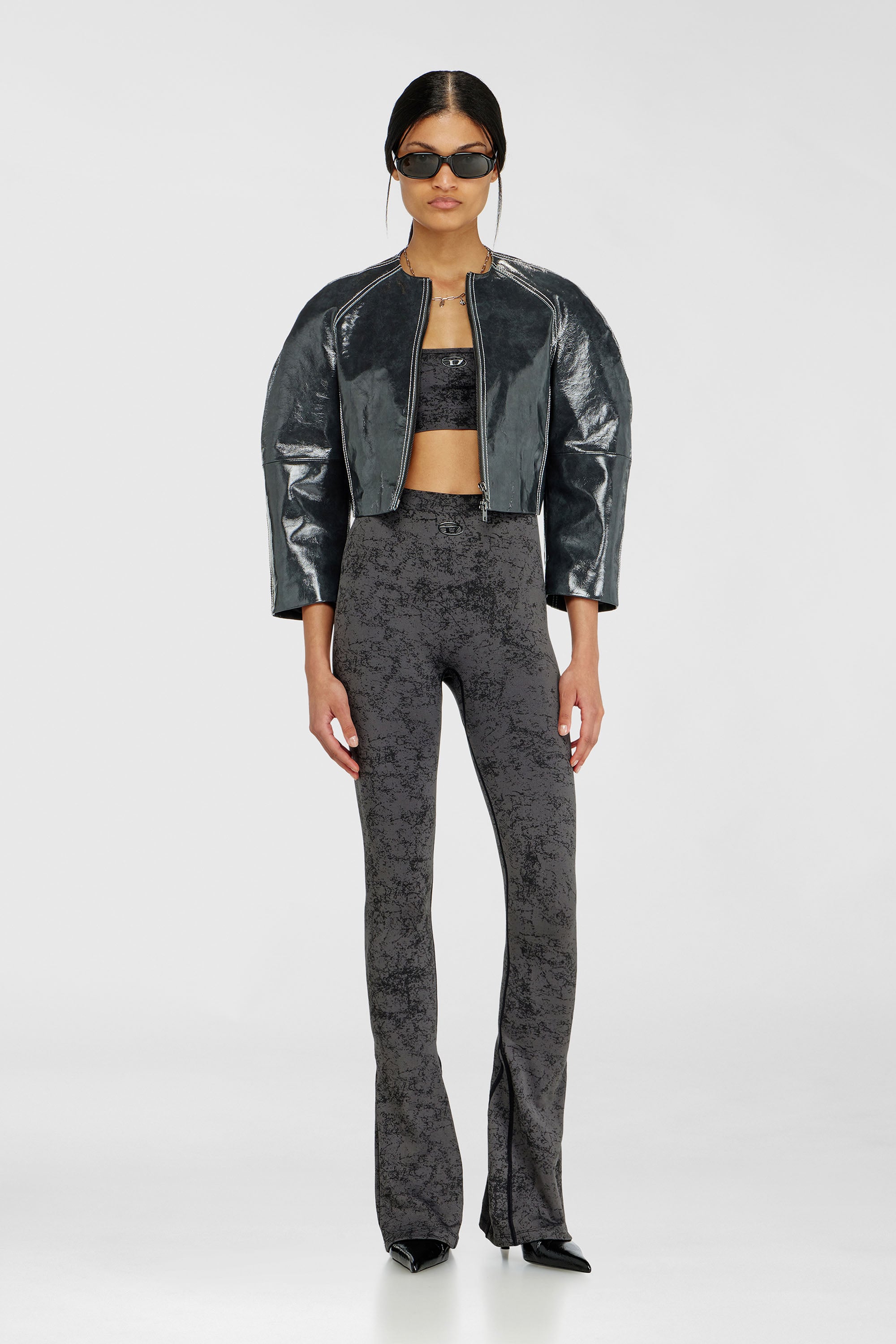 Diesel - CORNELIA-UTLT, Leggings svasati con stampa utilitarian Donna in Grigio - 1