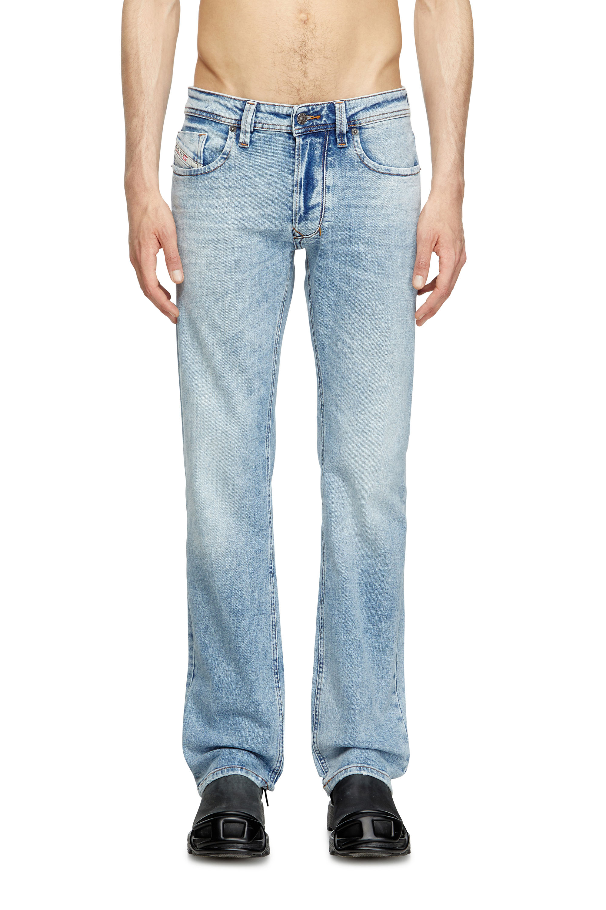 Diesel - Regular Jeans 1985 Larkee 0DBDV Uomo, Blu Chiaro - Image 1