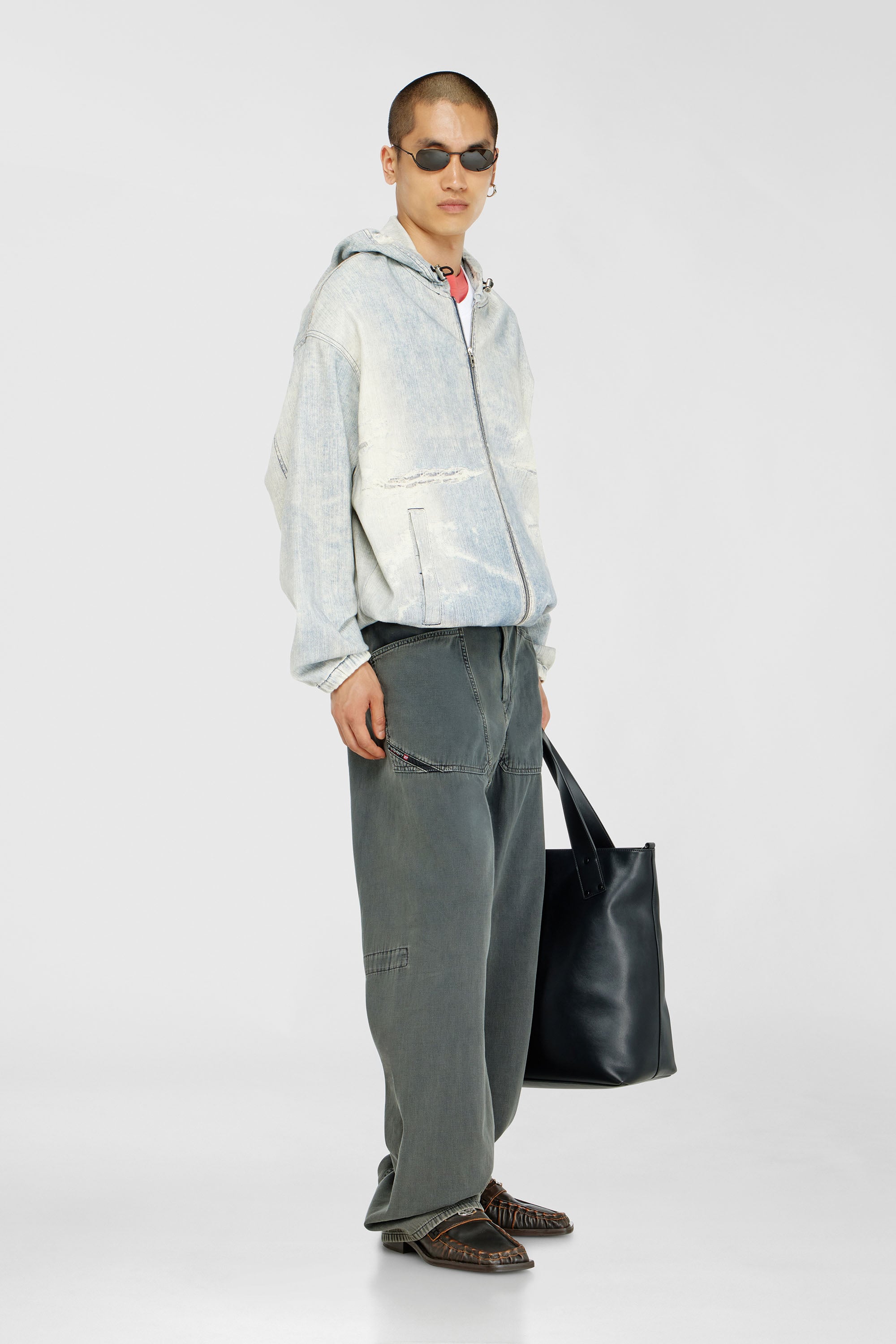 Diesel - Relaxed Jeans D-Zeta 068WR Uomo, Grigio - Image 1