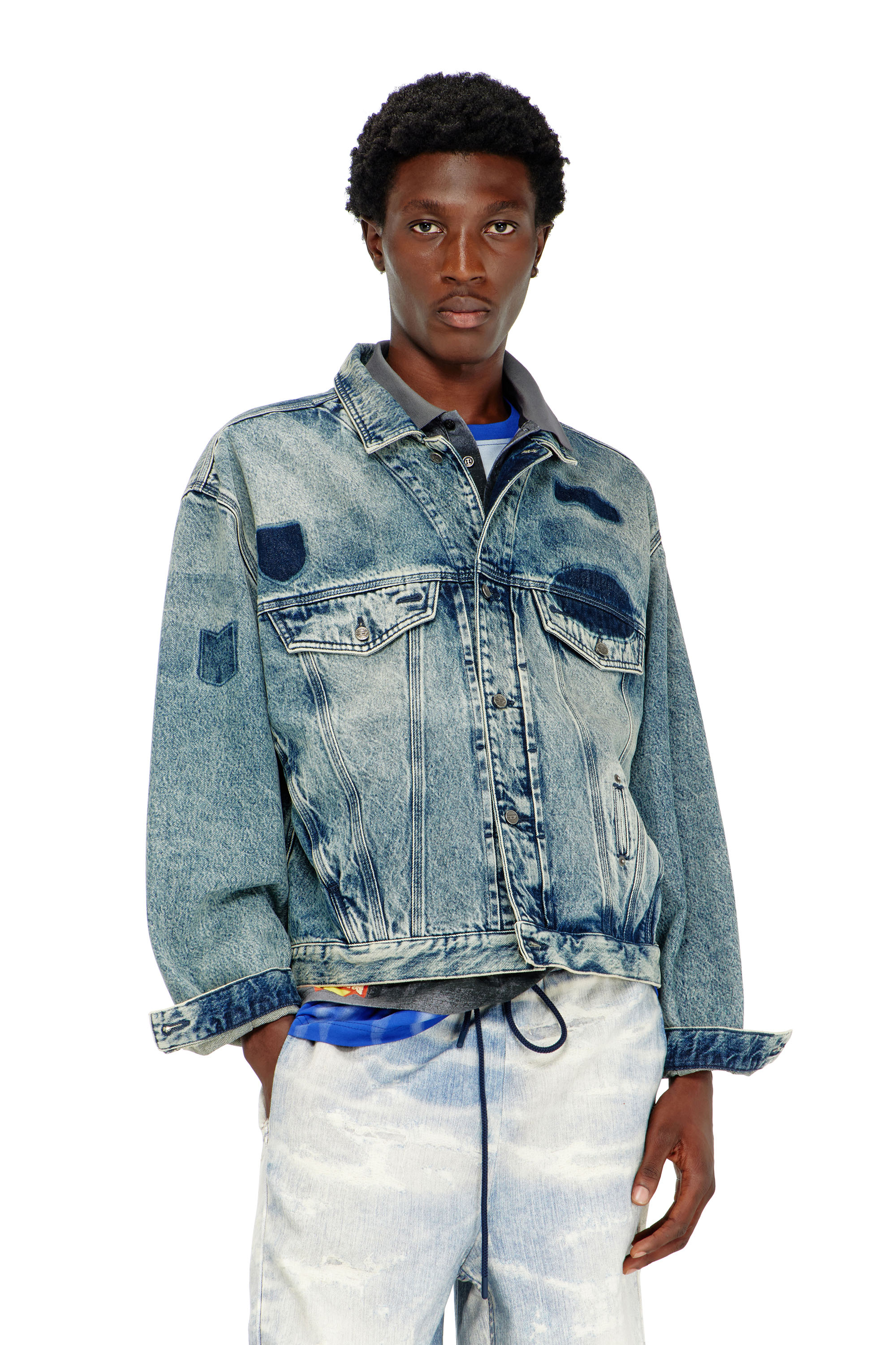 Diesel - D-DENVER-S2, Giacca trucker con effetto patch Unisex in Blu - 3