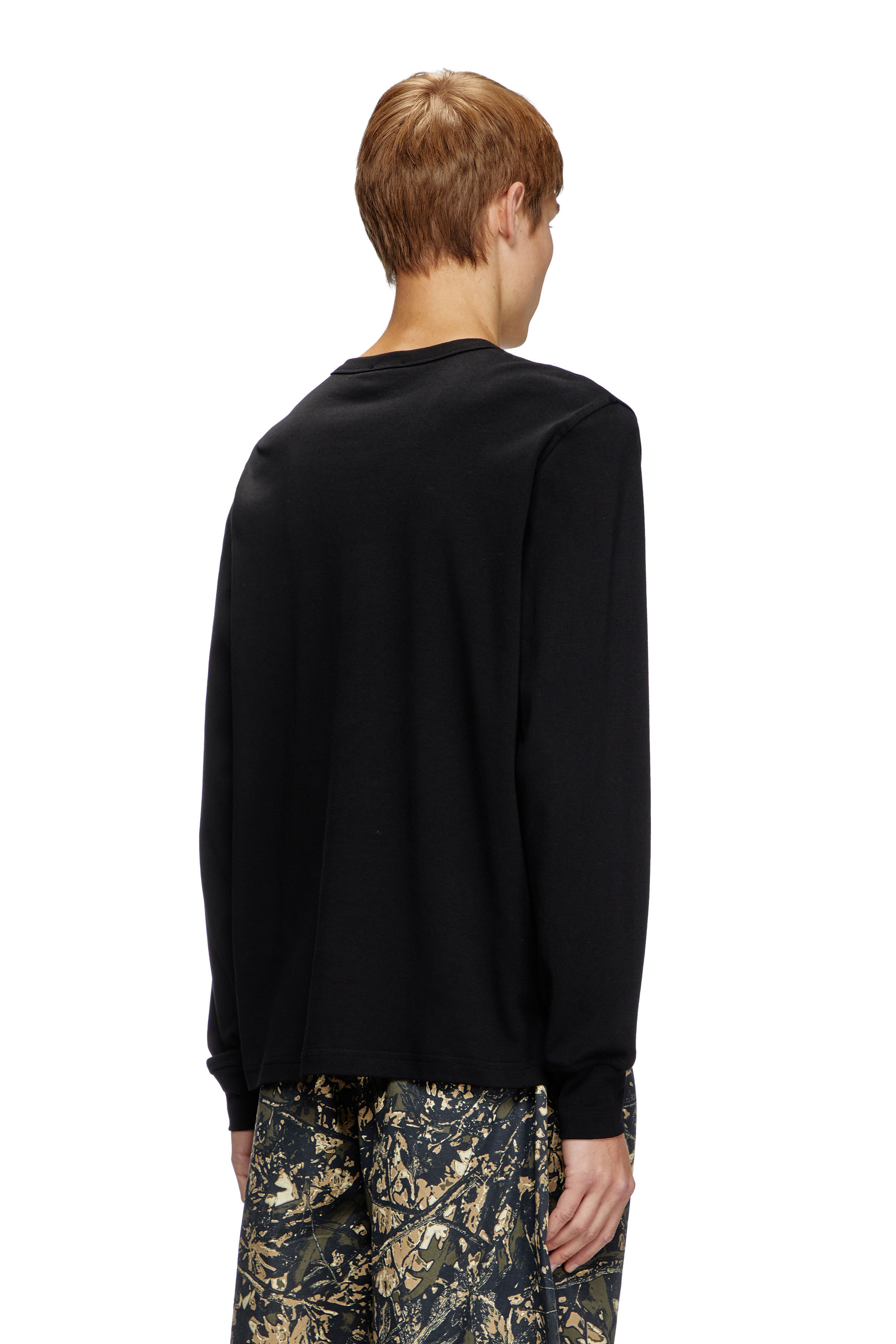 Diesel - T-ADJUST-LS-SLITS-R17, T-shirt a maniche lunghe con logo ricamato Uomo in Nero - 4