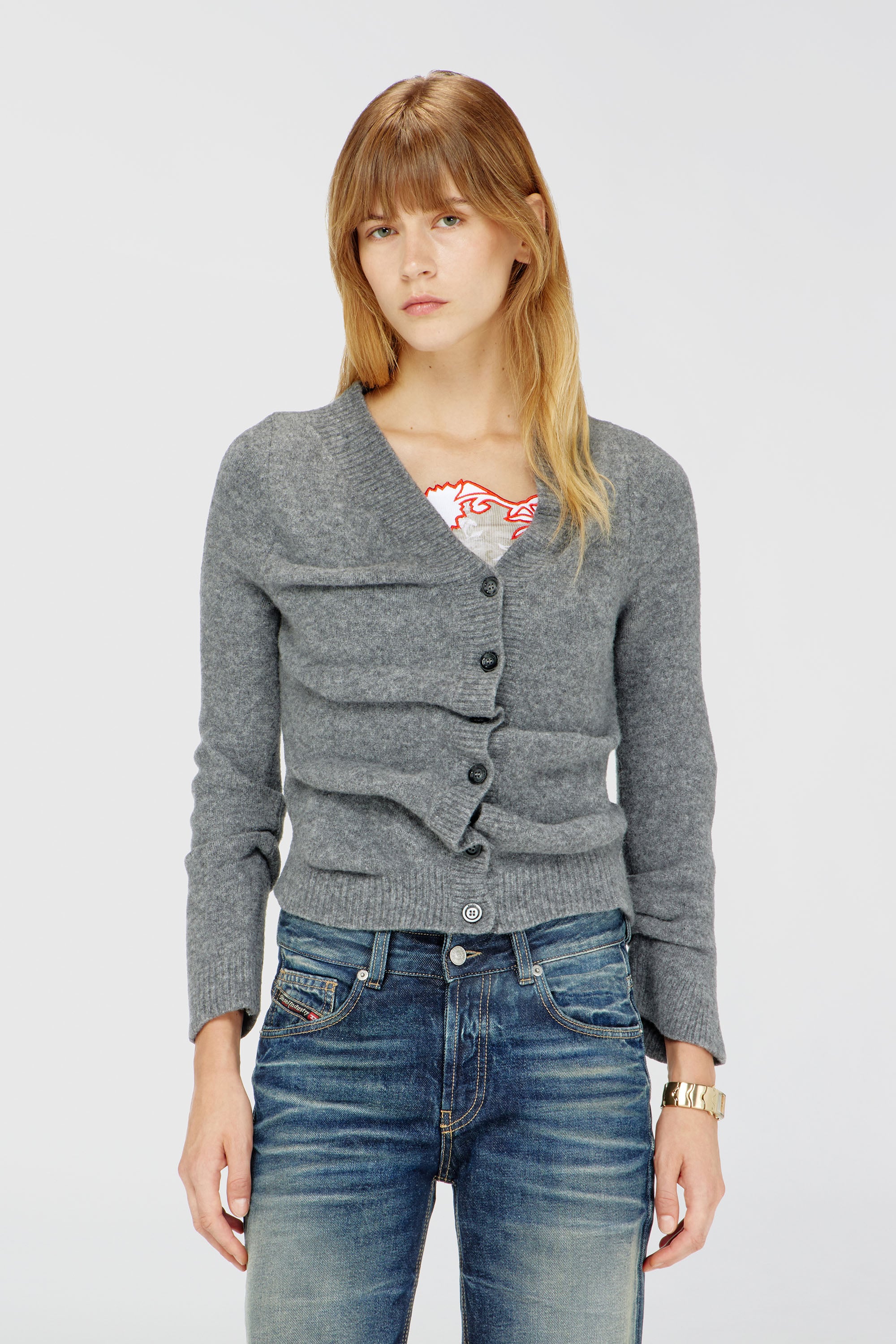 Diesel - M-AVA, Cardigan cropped in maglia wrinkled lavorata a caldo Donna in Grigio - 2