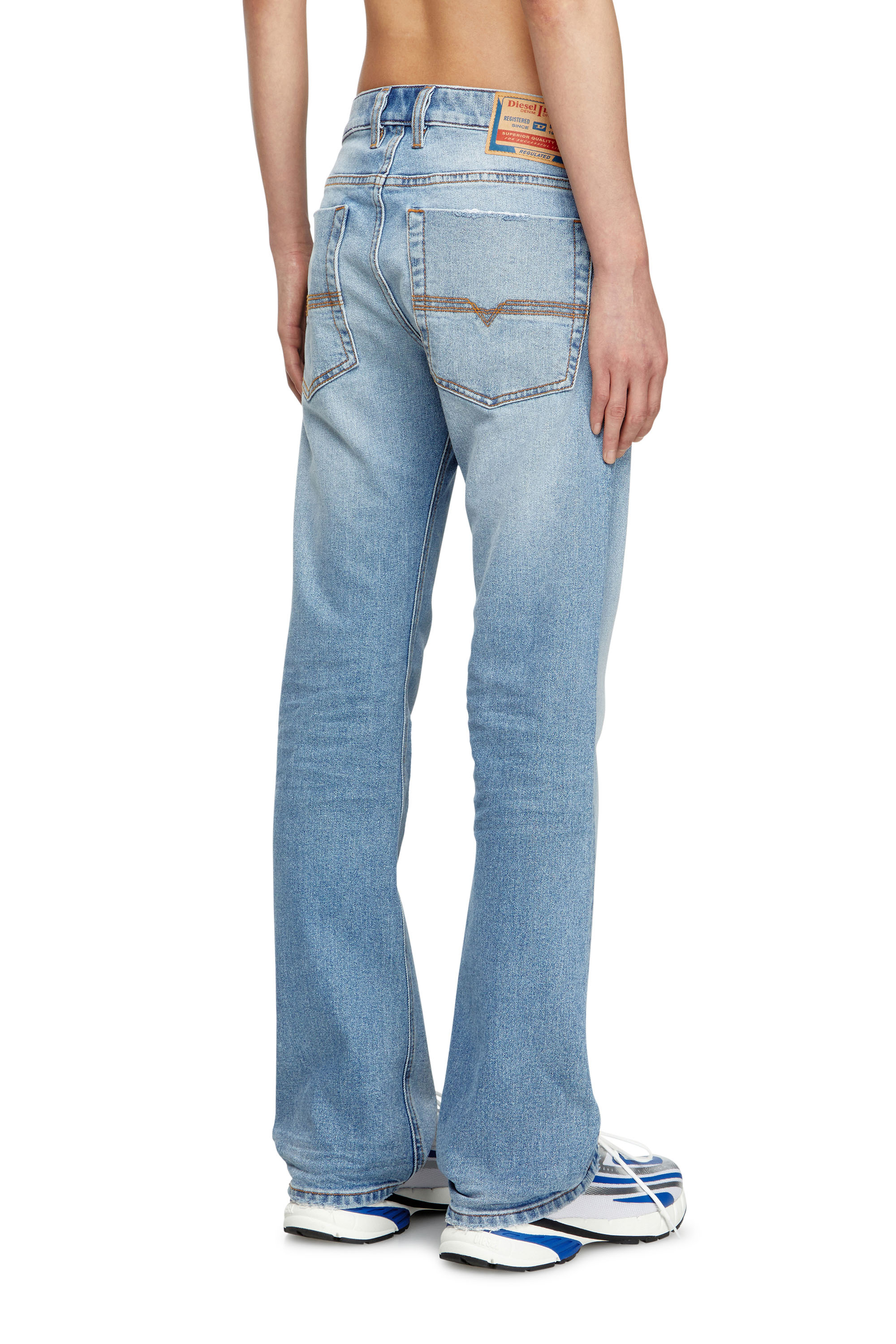 Diesel - Bootcut Jeans 2007 Zatiny 0DBDV Uomo, Blu Chiaro - Image 4