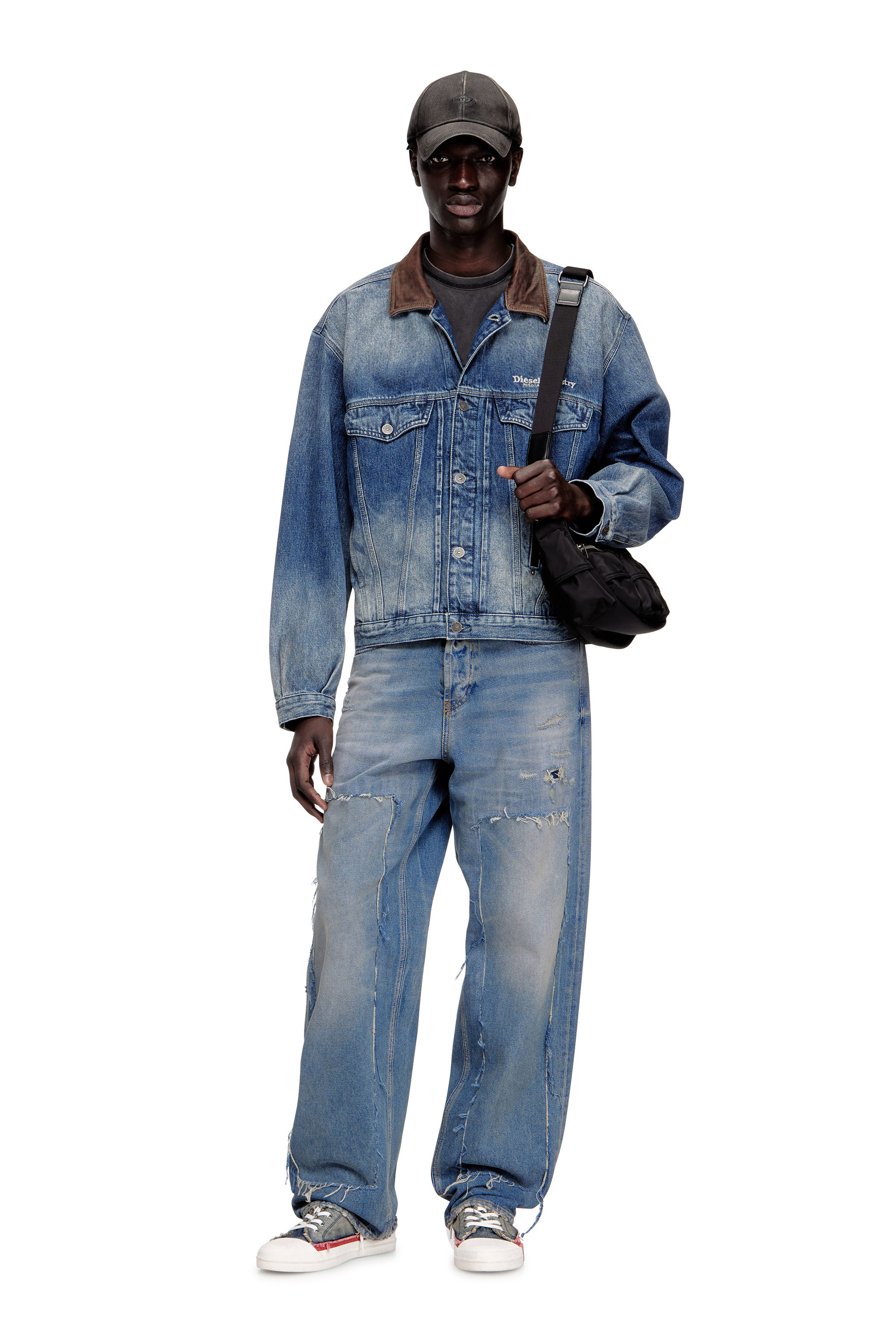 Diesel - D-DENVER-S1, Giacca trucker in denim con bordi in pelle a contrasto Unisex in ToBeDefined - 3
