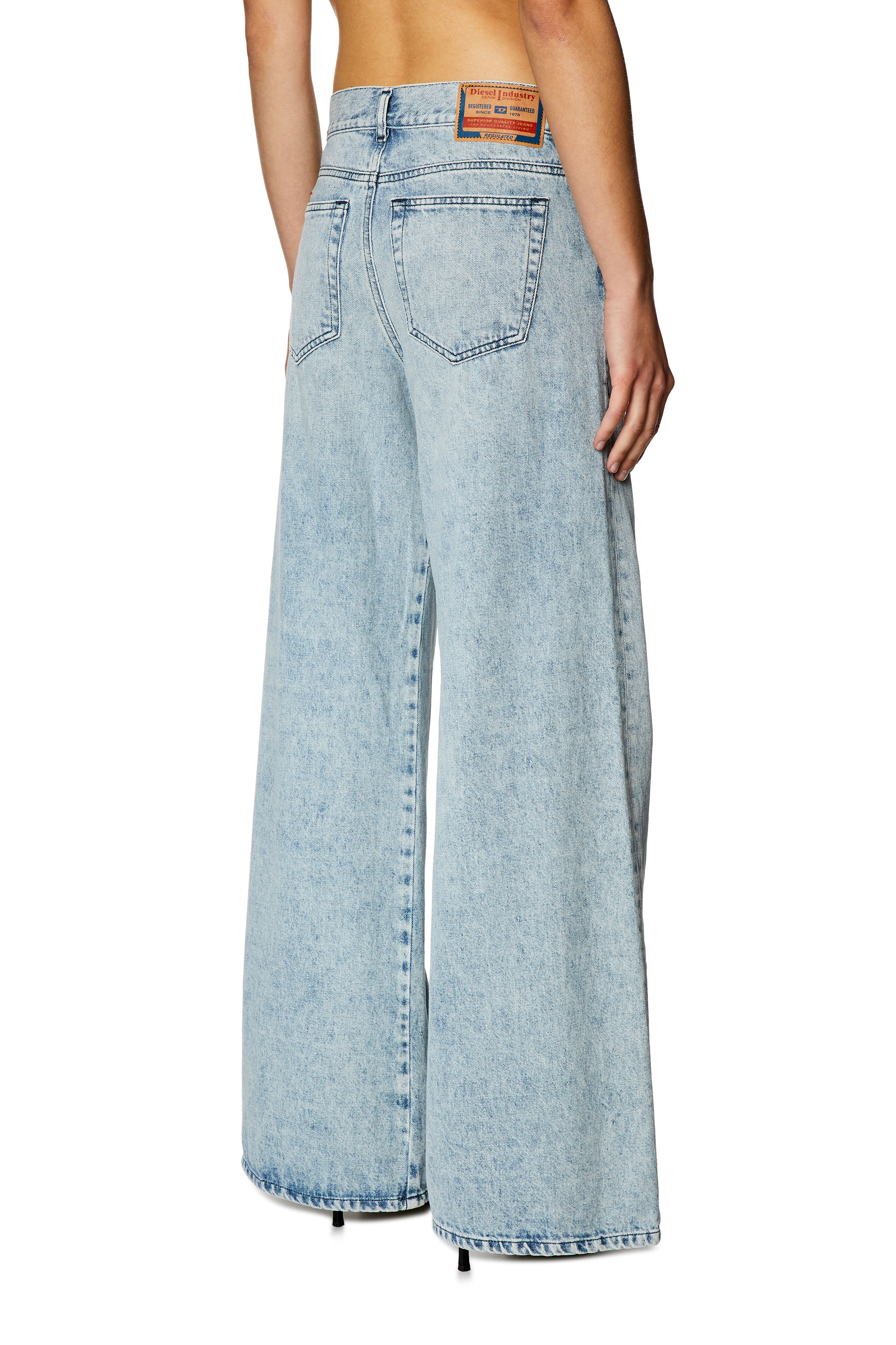 Diesel - Bootcut and Flare Jeans 1978 D-Akemi 09I79, Blu Chiaro - Image 2