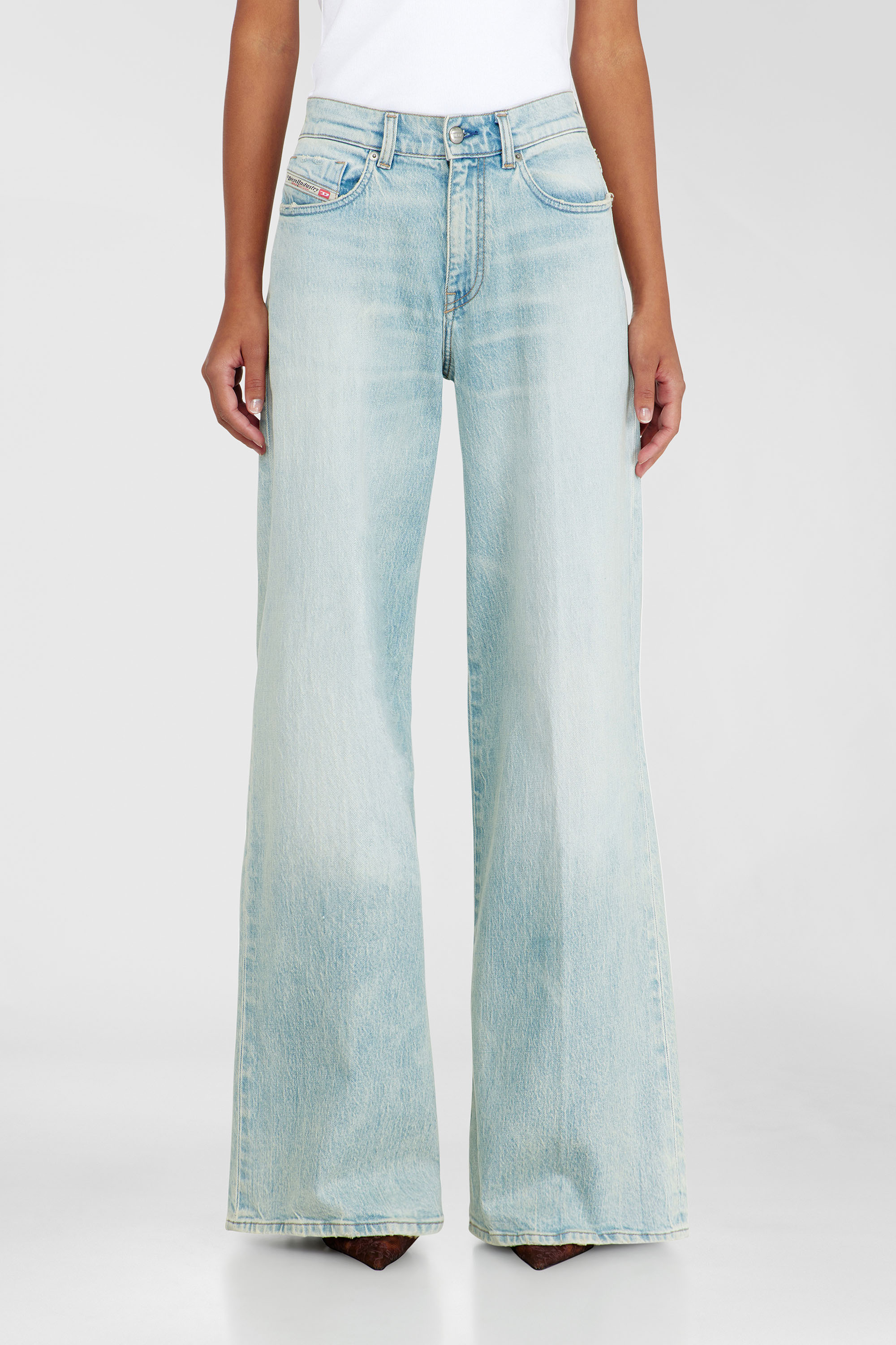 Diesel - Flare Jeans 1978 D-Akemi 0KBBX Donna, Blu Chiaro - Image 4