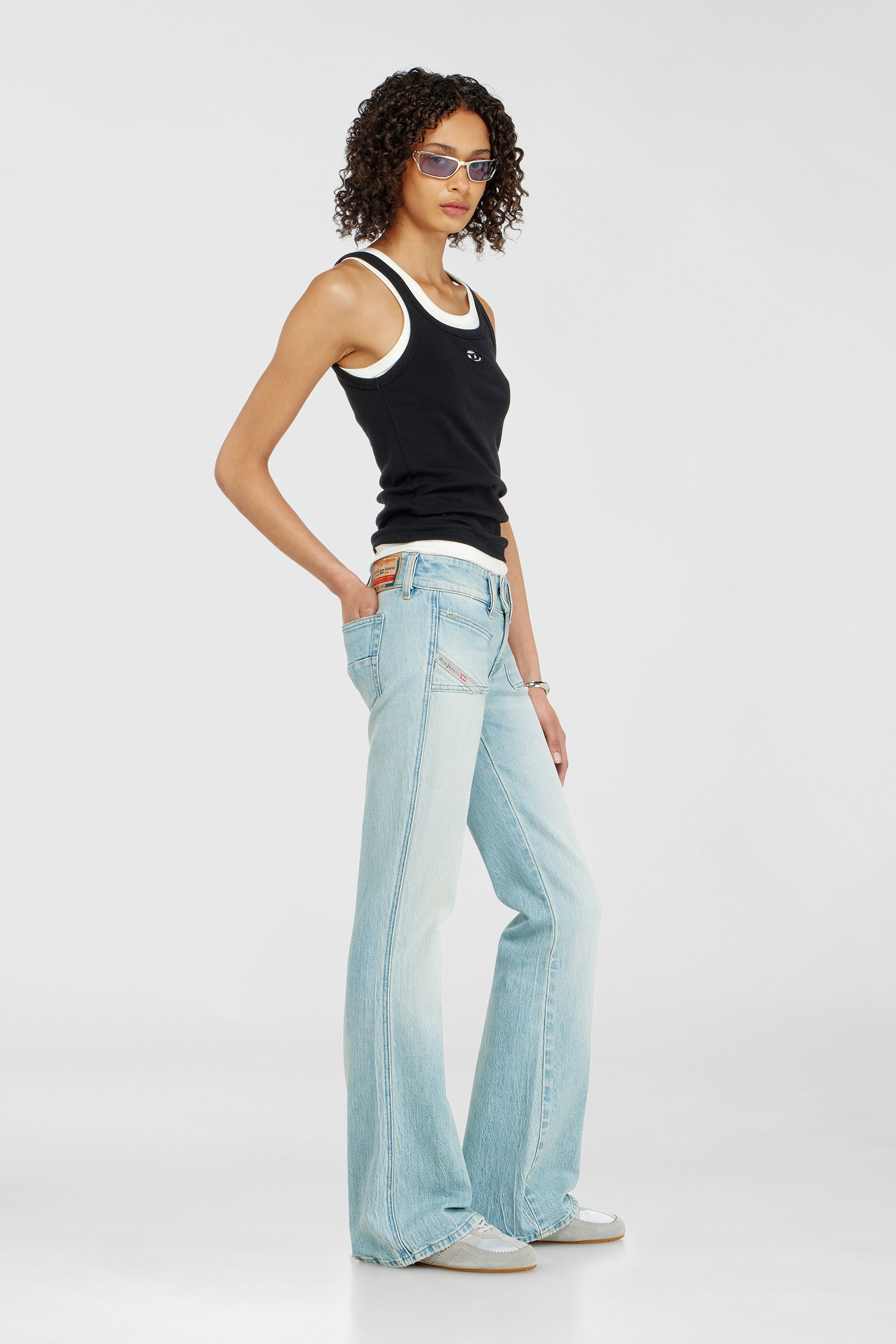 Diesel - Bootcut Jeans D-Hush 0KBBX Donna, Blu Chiaro - Image 2