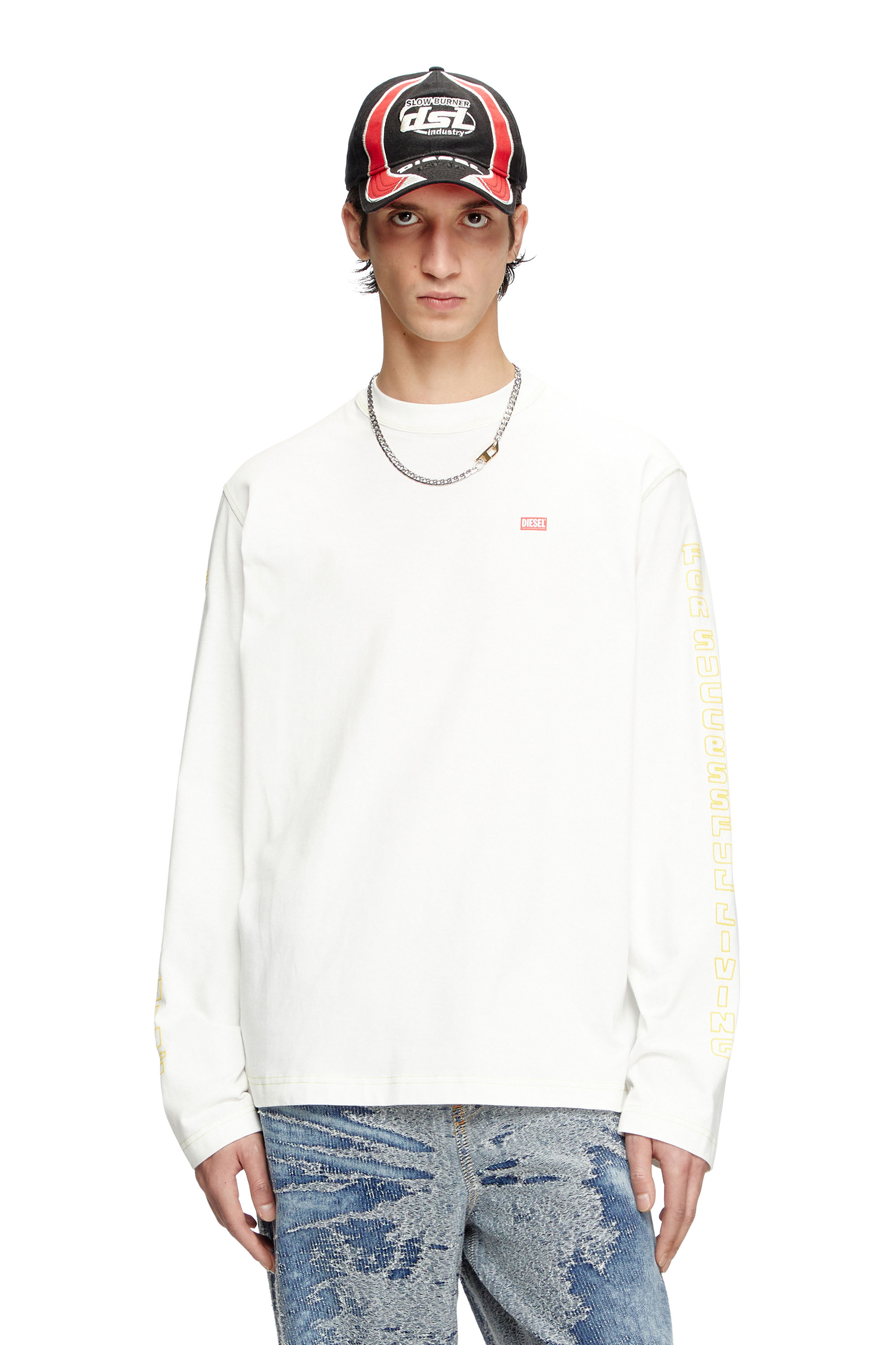 Diesel - T-CRANE-LS-R1, Long-sleeve T-shirt with apple core print Uomo in Bianco - 1