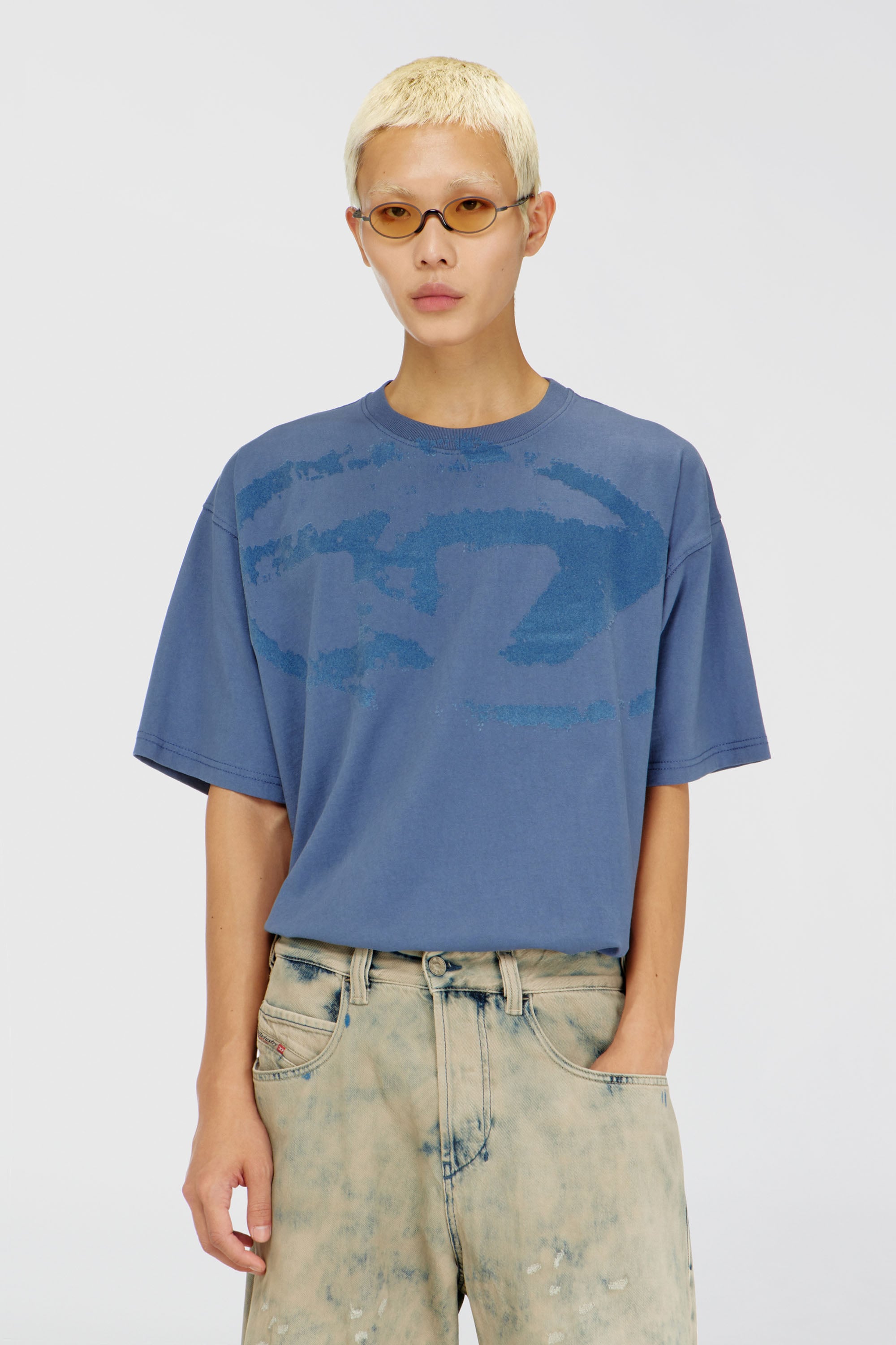 Diesel - T-BOXT-N14, T-shirt con stampa distressed floccata Uomo in ToBeDefined - 1