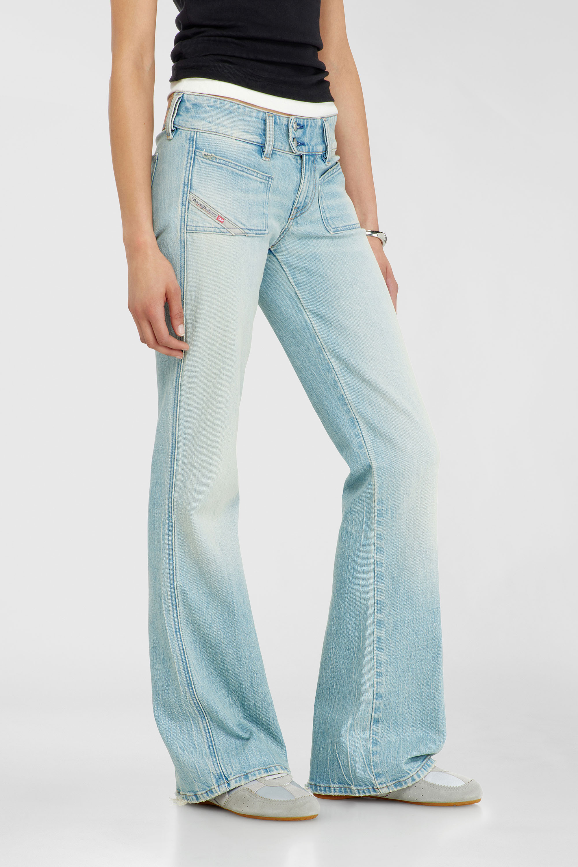 Diesel - Bootcut Jeans D-Hush 0KBBX Donna, Blu Chiaro - Image 7