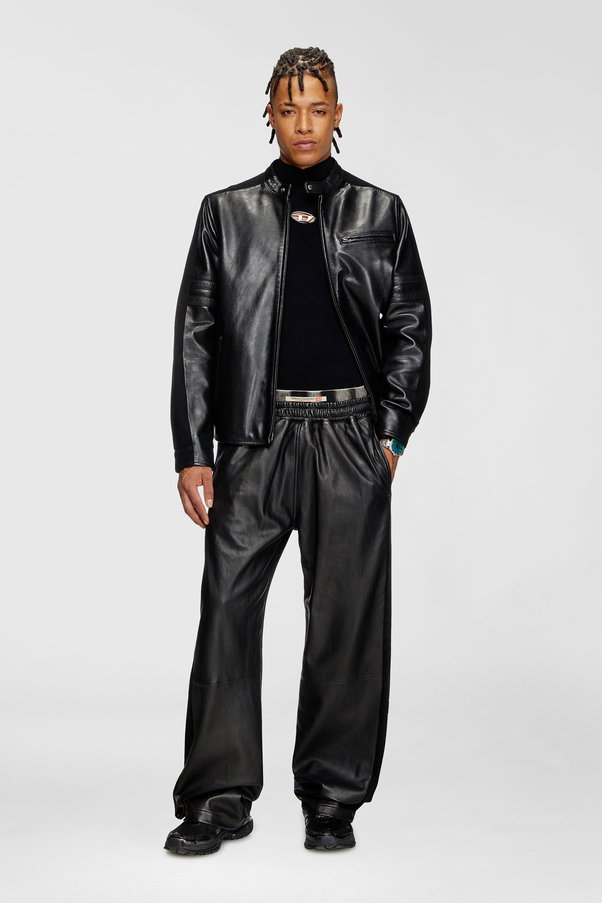 Diesel - S-PRO-V-DENSE LOW, S-Pro-V-Dense-Sneaker in rete con logo Oval D Uomo in Nero - 2