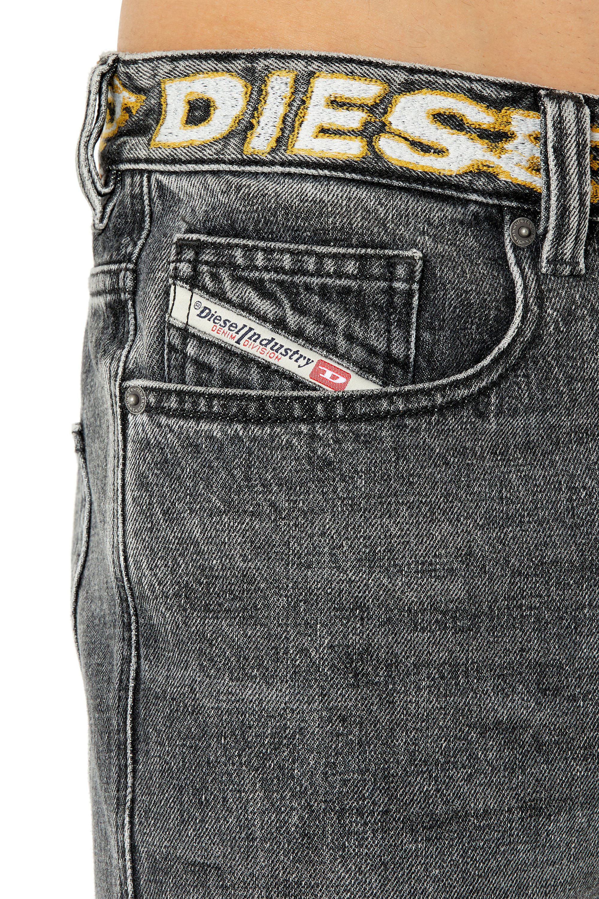 Diesel - 2010 007N9 Straight Jeans, Nero/Grigio scuro - Image 4