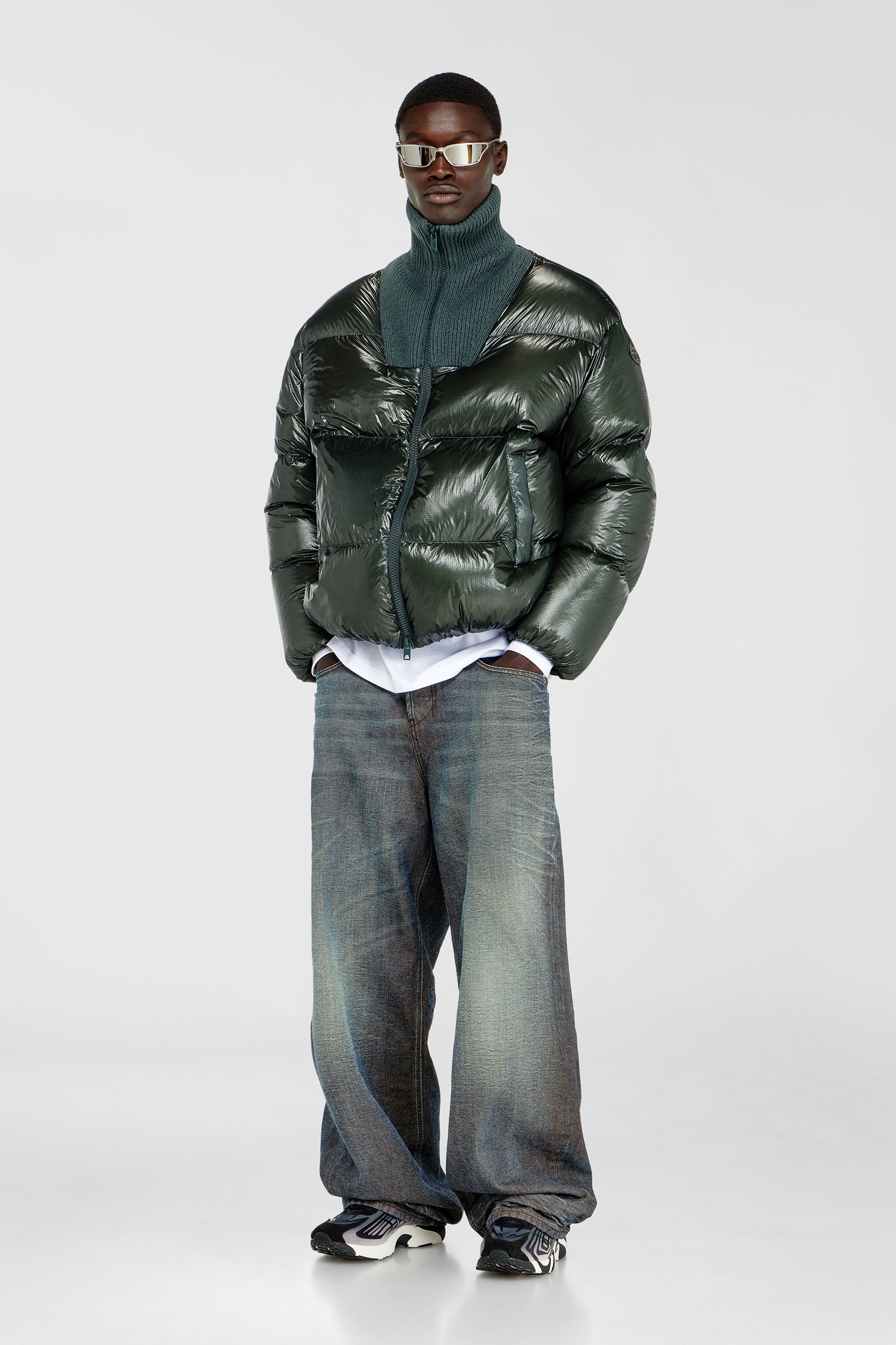 Diesel - W-RIBB, Piumino in ripstop con collo a costine Uomo in Verde - 2