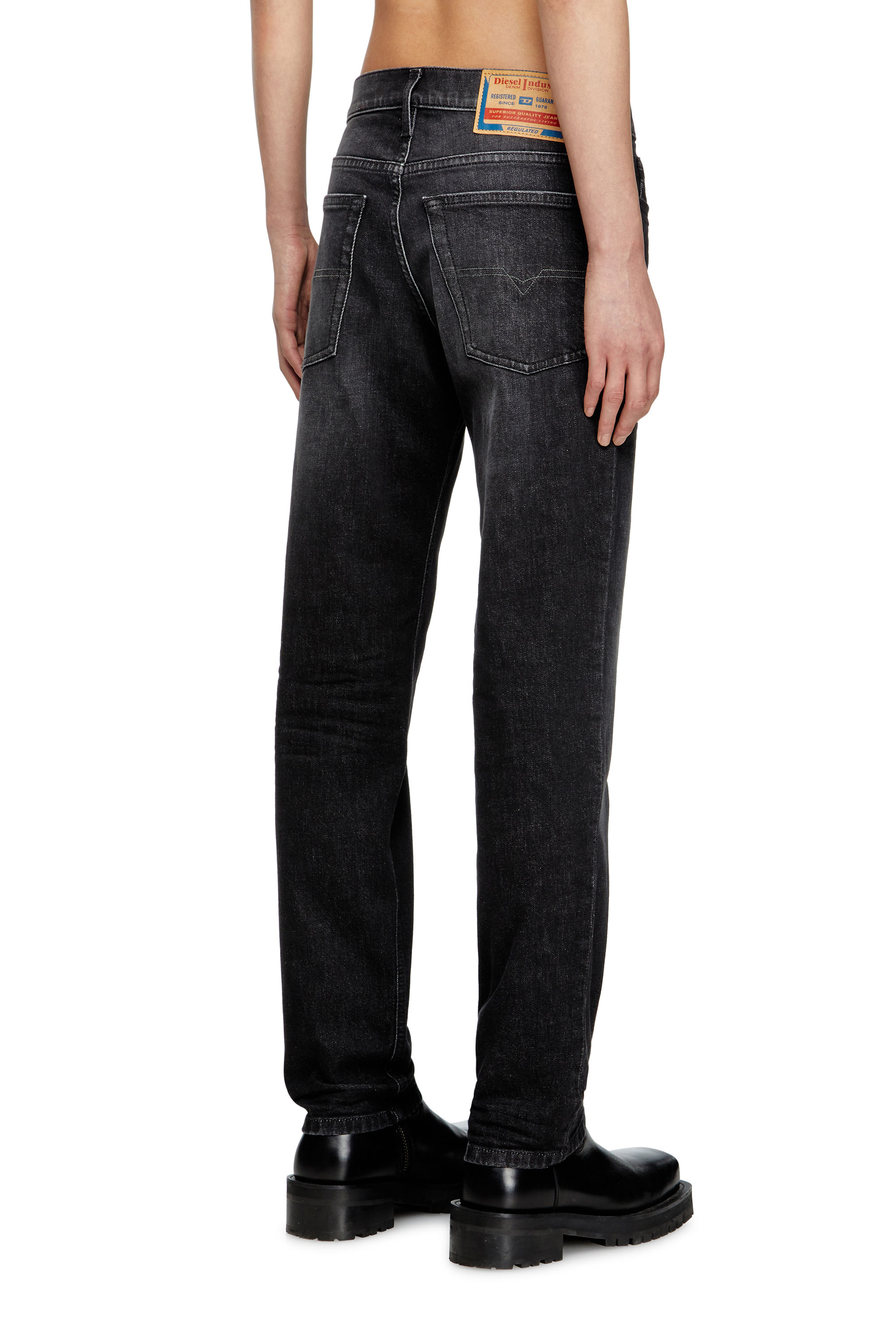 Diesel - Regular Jeans 2023 D-Finitive 0DBDT Uomo, Nero/Grigio scuro - Image 2