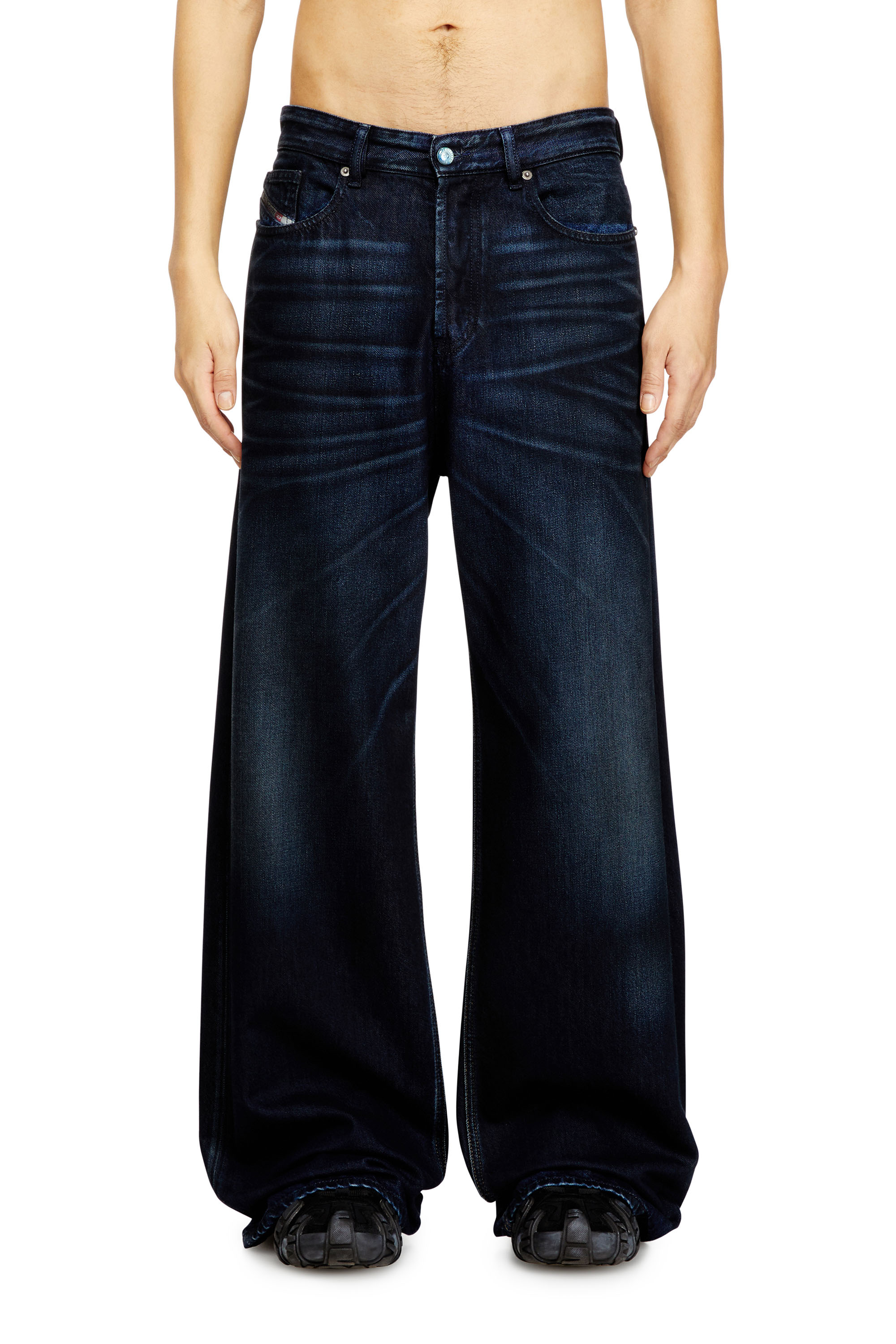 Diesel - Relaxed Jeans D-Rise 09N21 Uomo, Blu Scuro - Image 1