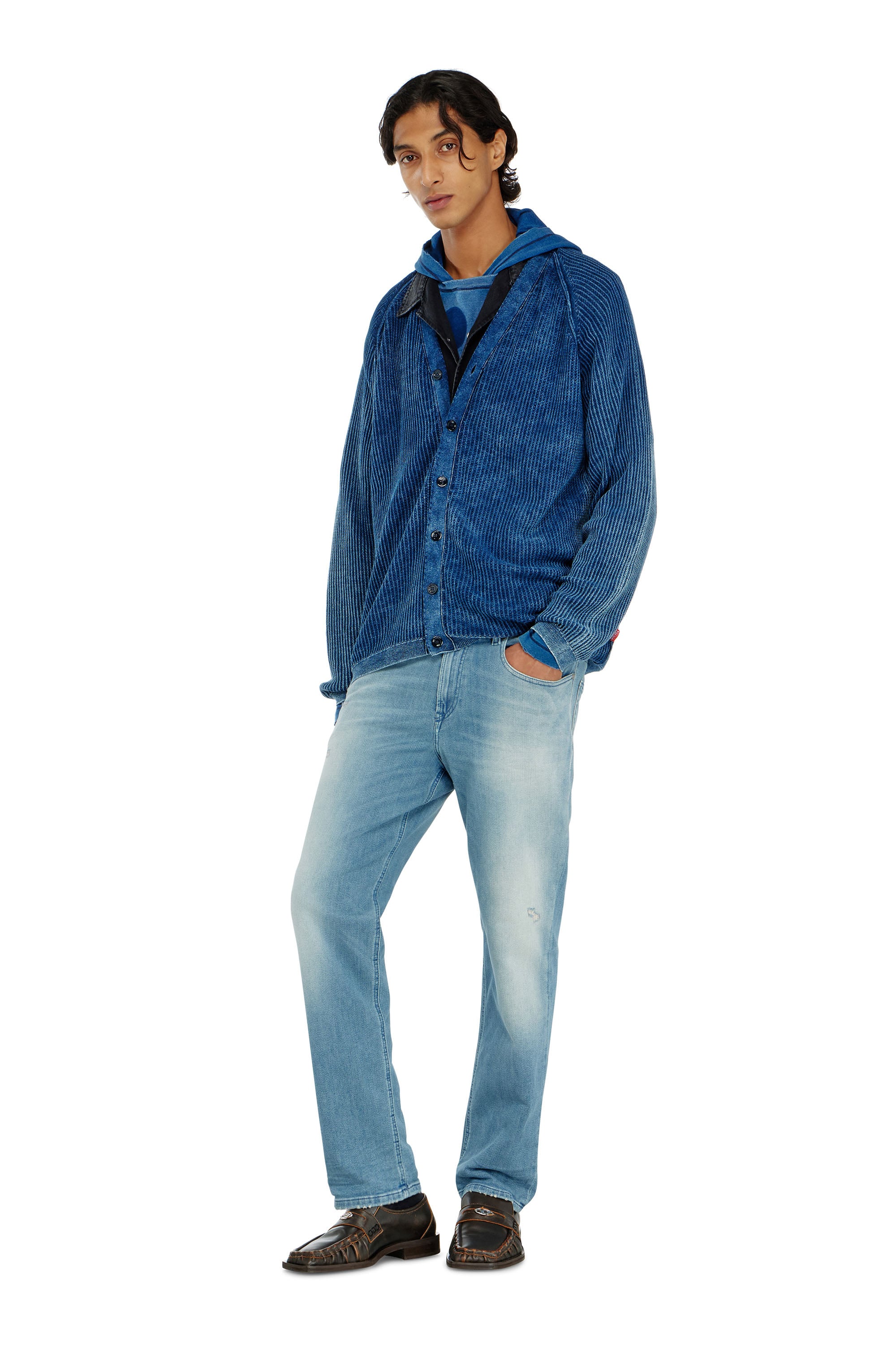 Diesel - Regular 2090 D-Veekley Joggjeans&reg; 09Q21 Uomo, Blu Chiaro - Image 1
