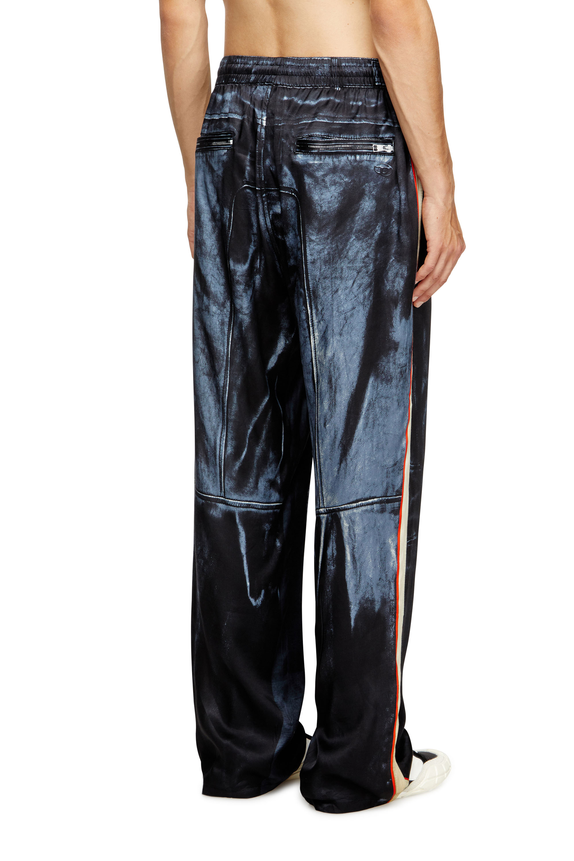 Diesel - P-THECKS-NMAN, Pantaloni in viscosa con stampa biker Uomo in ToBeDefined - 4