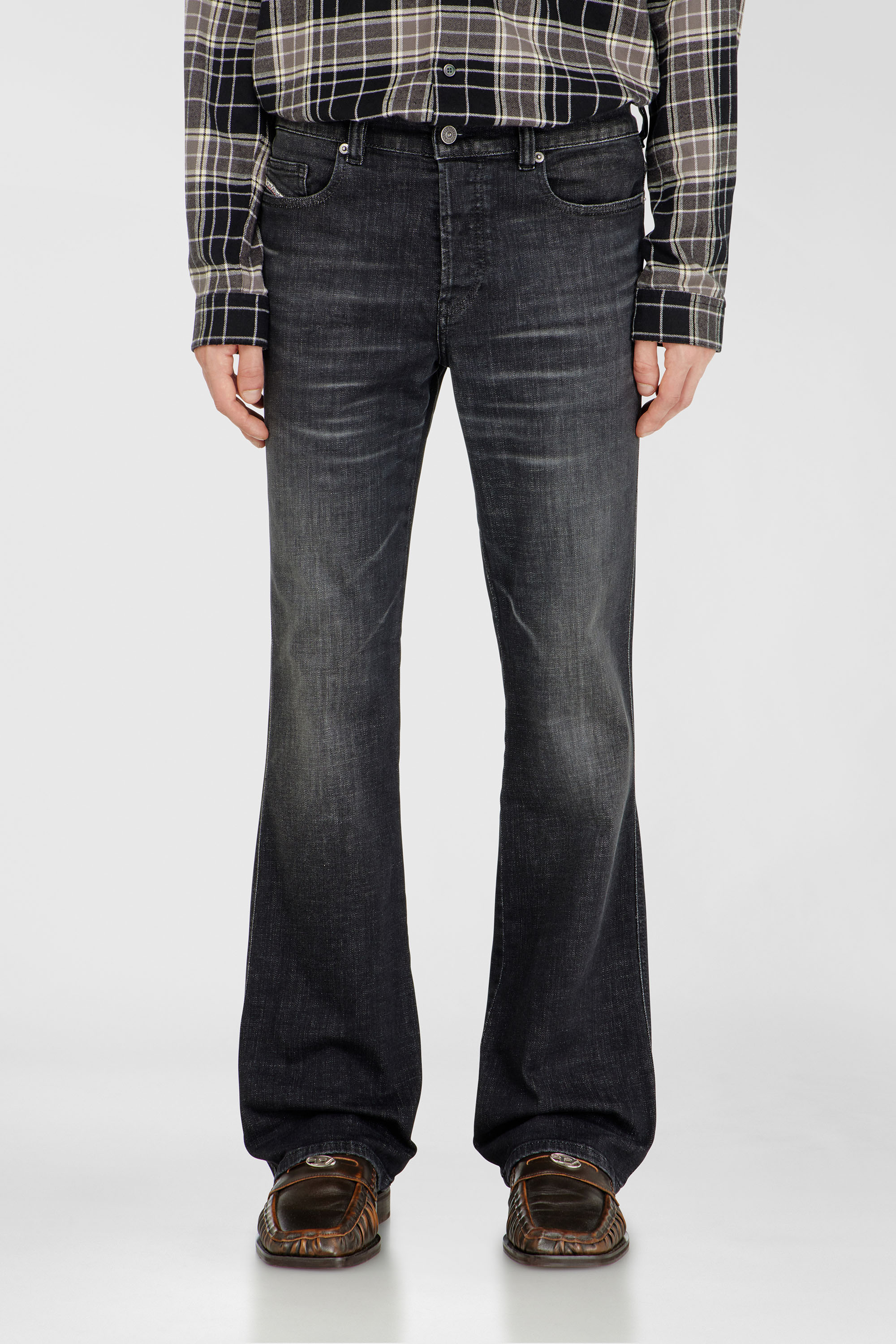 Diesel - Bootcut Jeans 1998 D-Buck 09H34 Uomo, Nero/Grigio scuro - Image 4