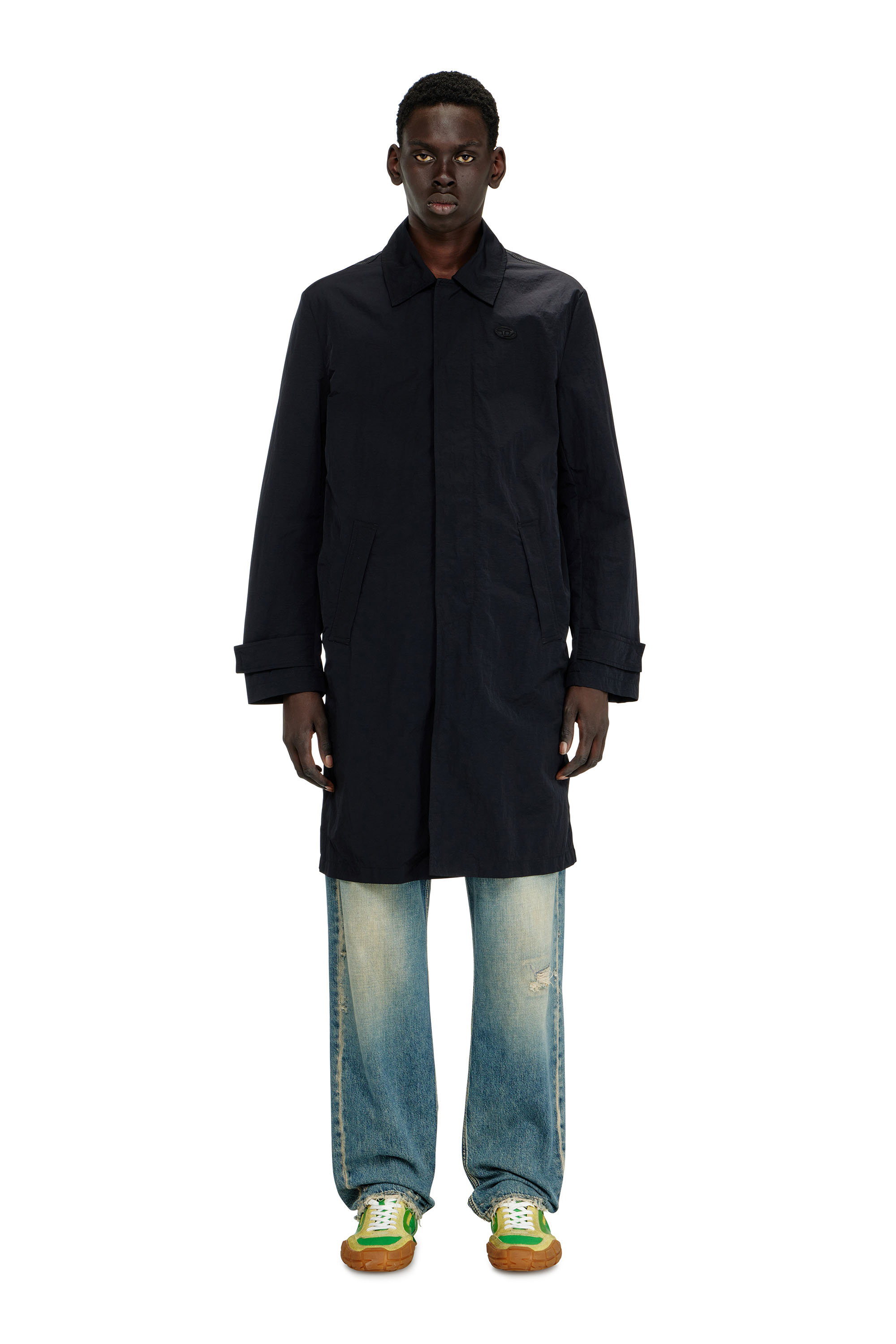 Diesel - J-BURHAT, Cappotto in nylon con finitura crinkle lucida Uomo in Nero - 2