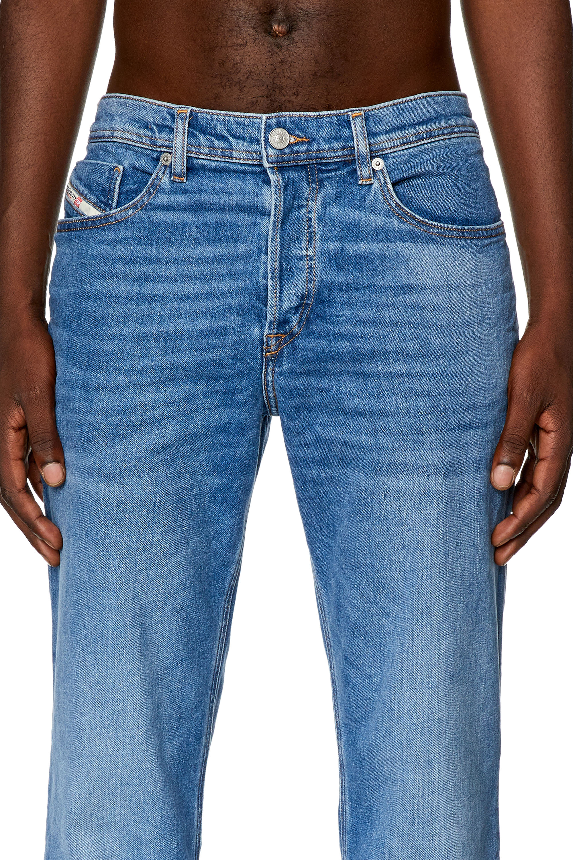 Diesel - Tapered Jeans 2023 D-Finitive 0ENAS, Blu Chiaro - Image 4