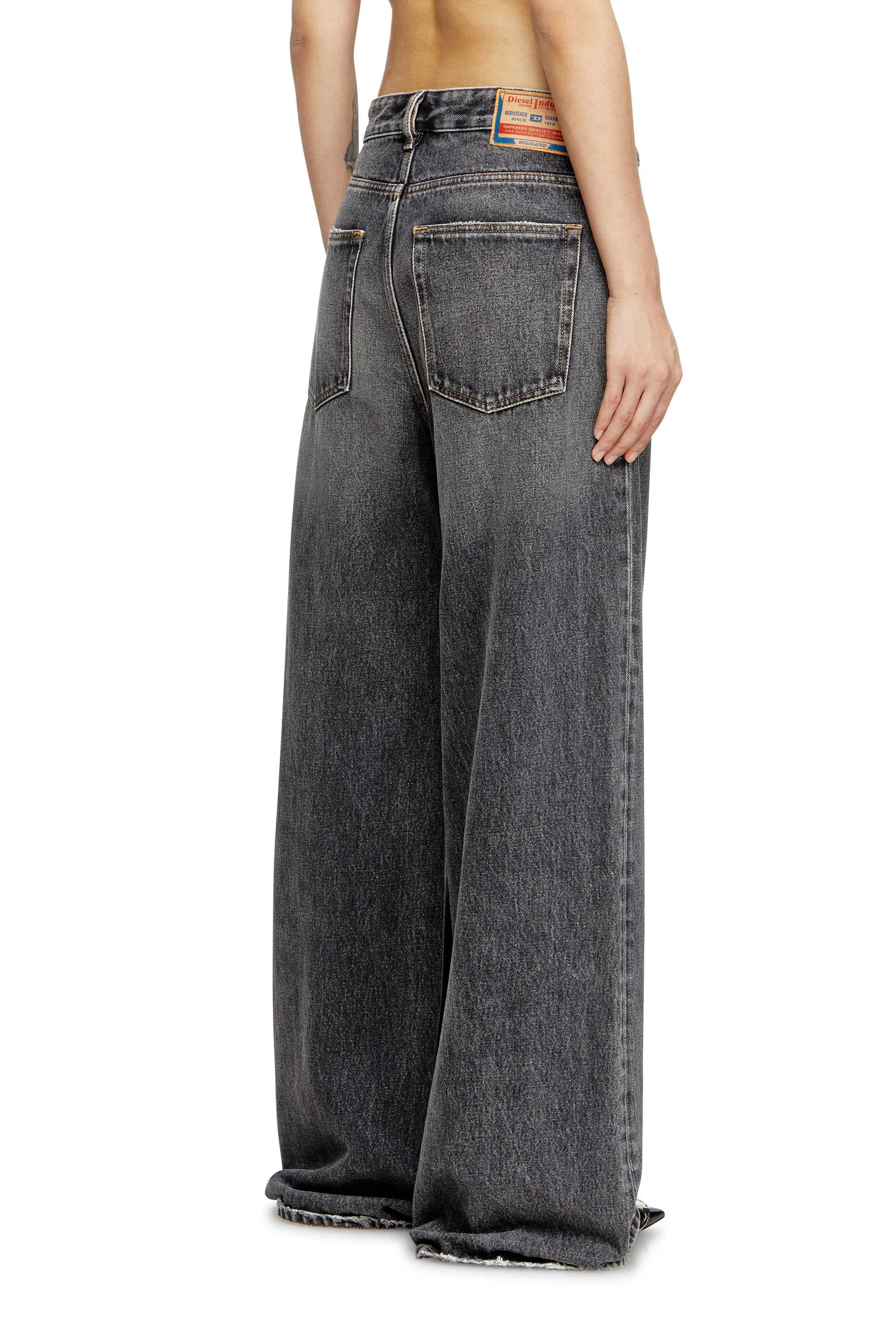 Diesel - Relaxed Jeans 1996 D-Sire 007F6 Donna, Nero/Grigio scuro - Image 4