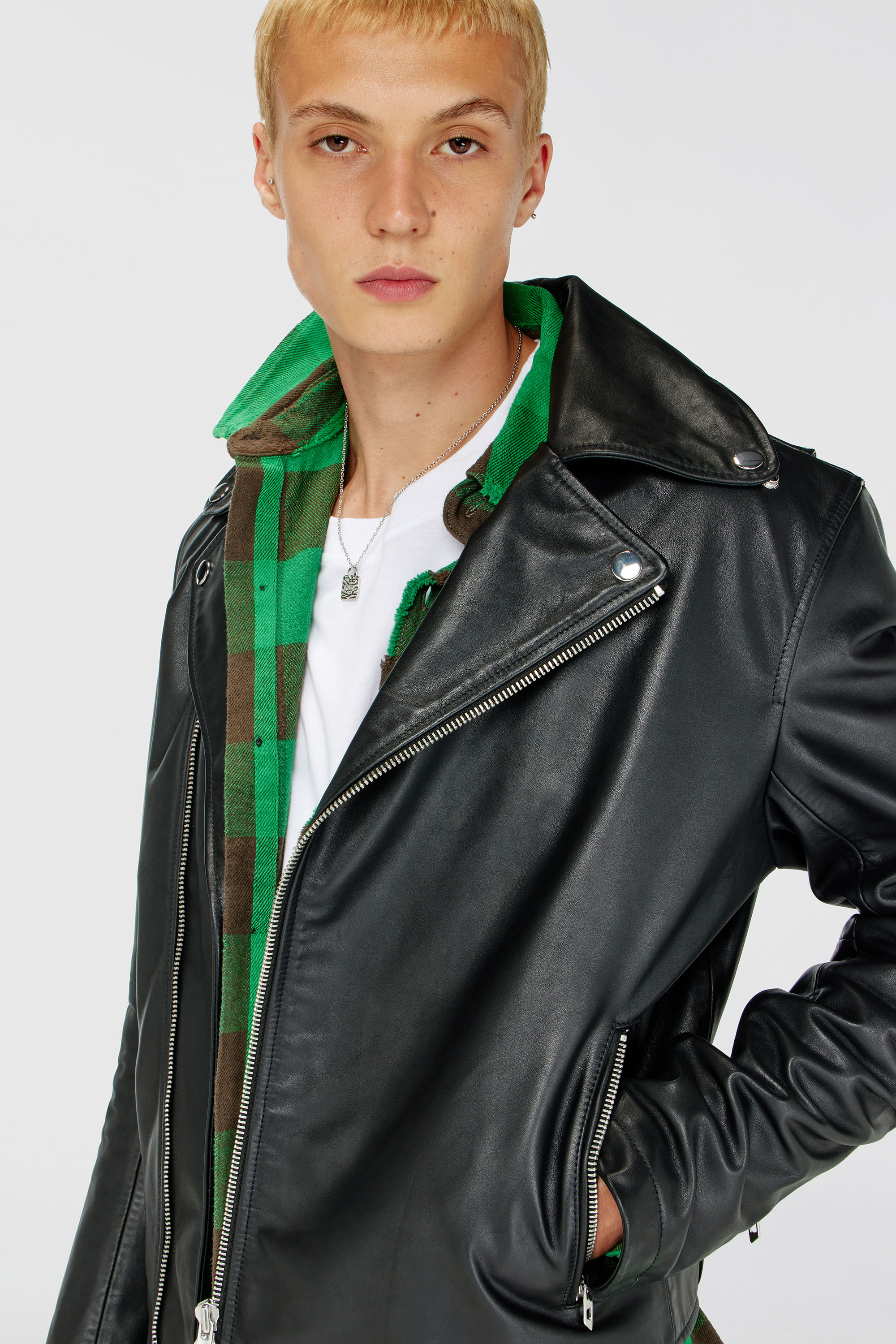 Diesel - L-EO-WRD, Giacca biker in pelle cerata Uomo in Nero - 5