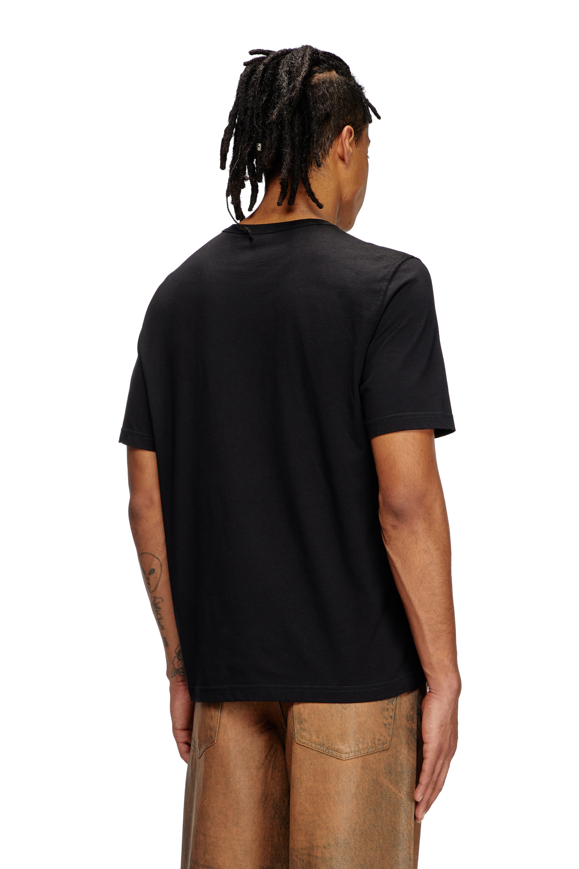 Diesel - T-ADJUST-R19, T-shirt con patch in gabardine logate Uomo in Nero - 4