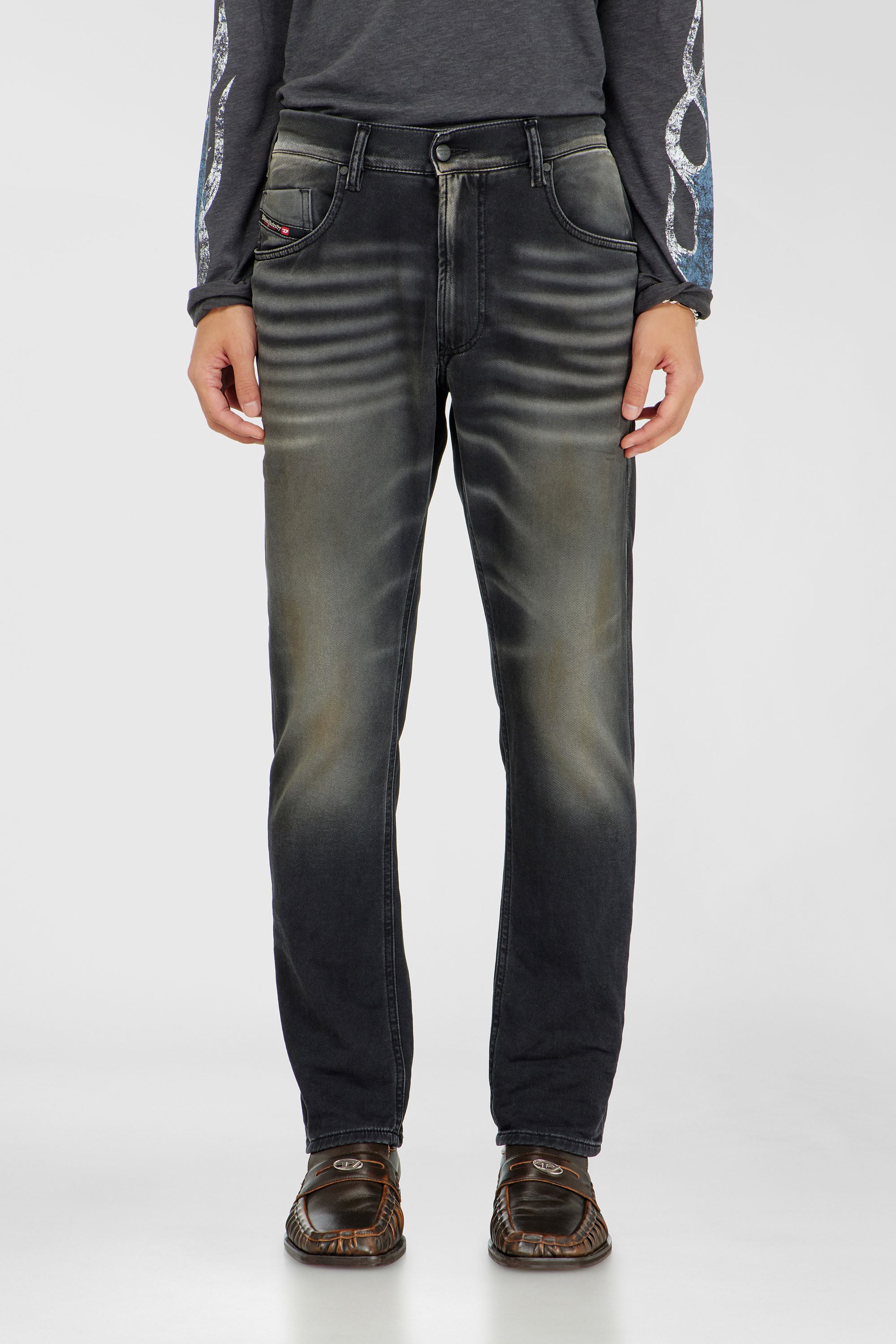 Diesel - Regular 2032 D-Krooley-BW Joggjeans&reg; 068ZQ Uomo, Nero/Grigio scuro - Image 2